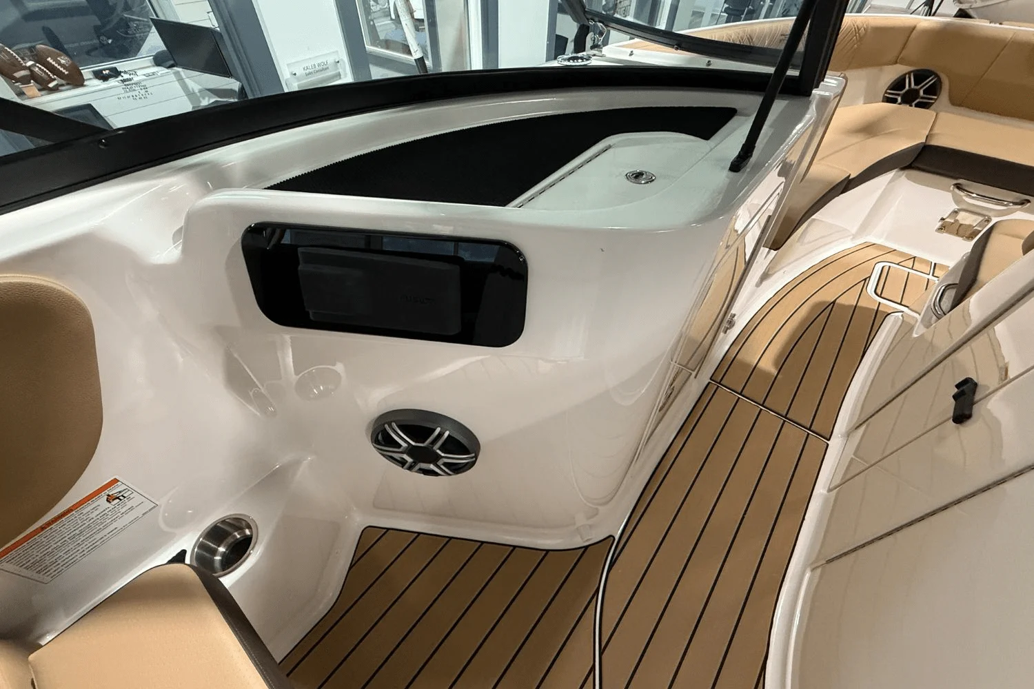 2026 Sea Ray SDX 230 Image Thumbnail #27