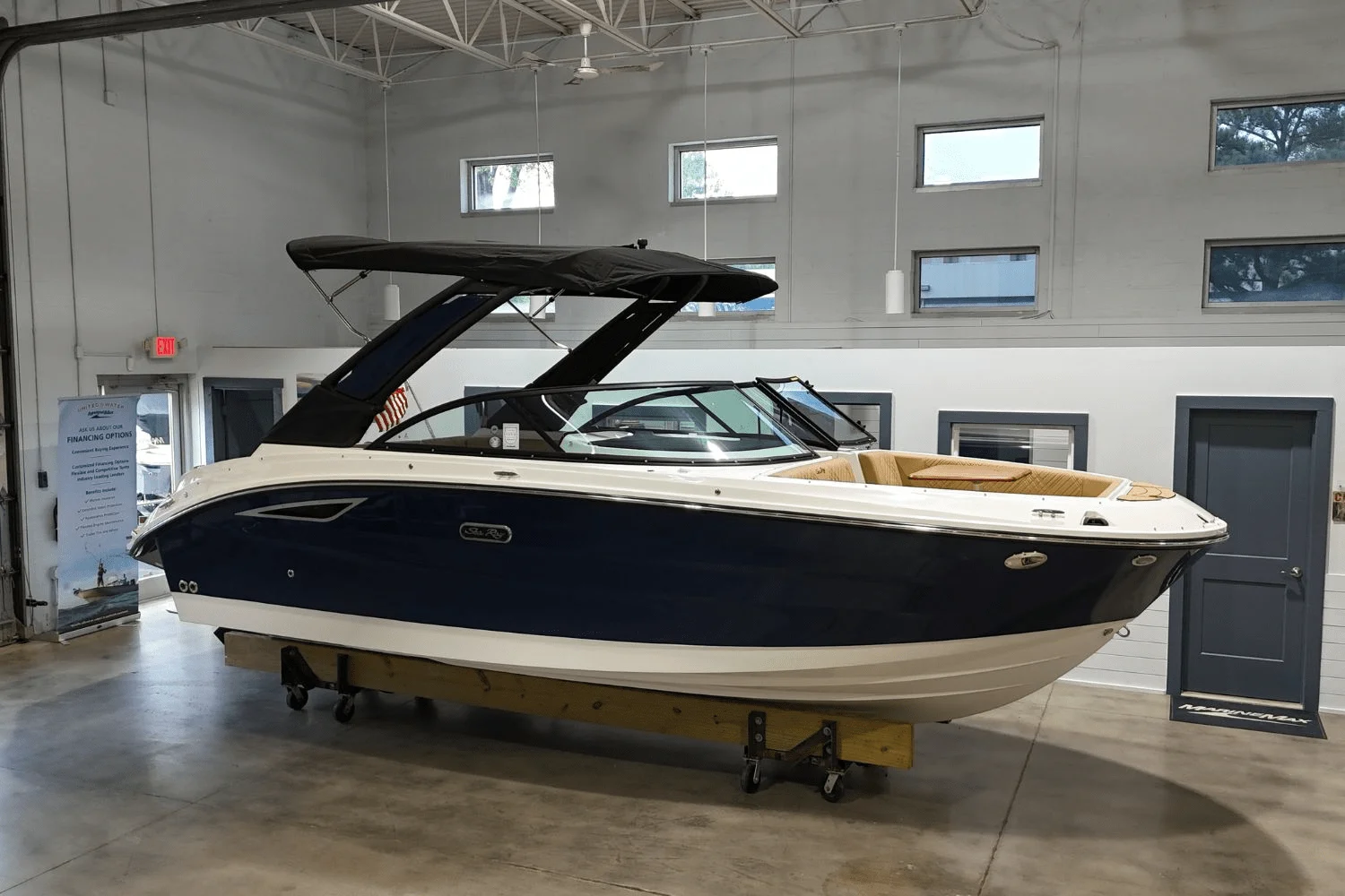 2026 Sea Ray SDX 230 Image Thumbnail #3