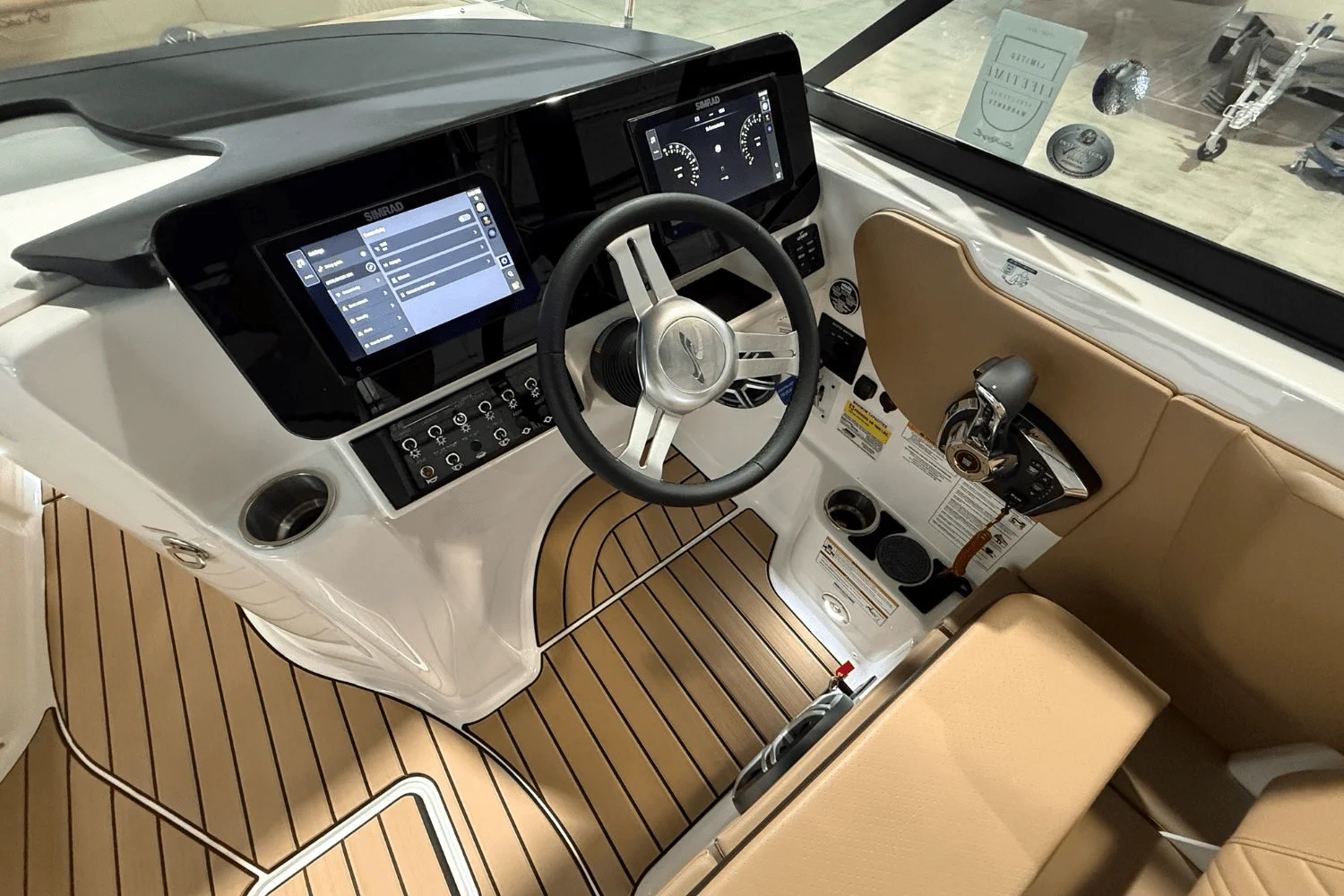 2026 Sea Ray SDX 230 Image Thumbnail #24