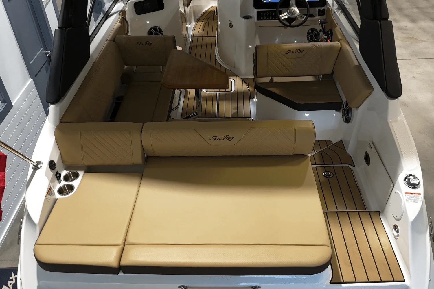 2026 Sea Ray SDX 230 Image Thumbnail #11