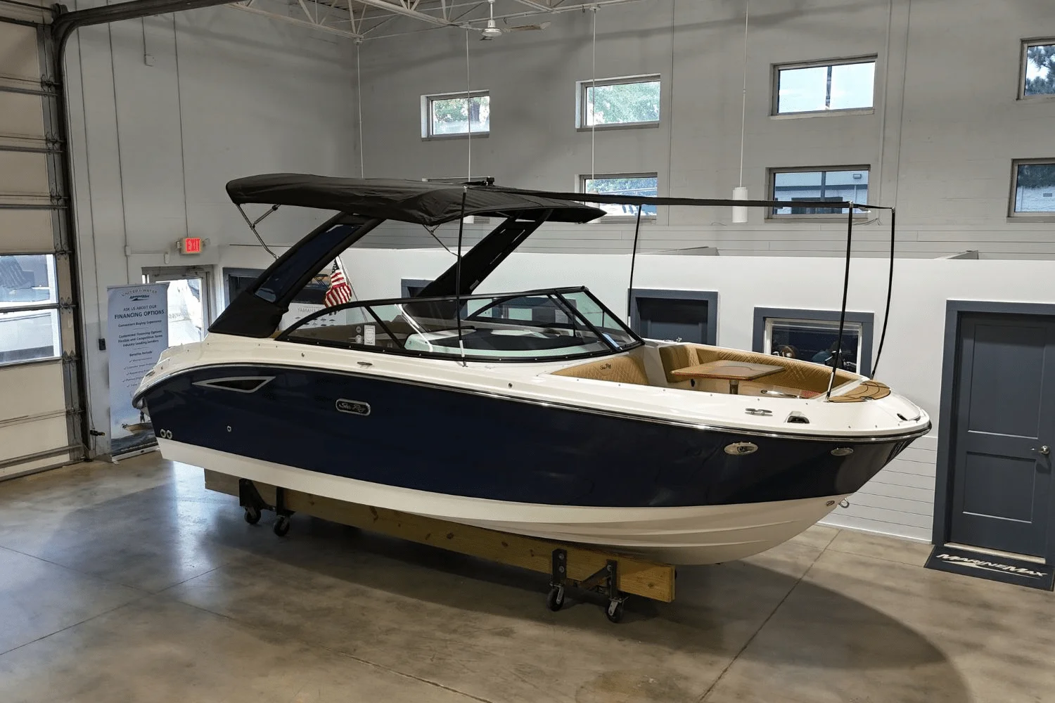 2026 Sea Ray SDX 230 Image Thumbnail #2