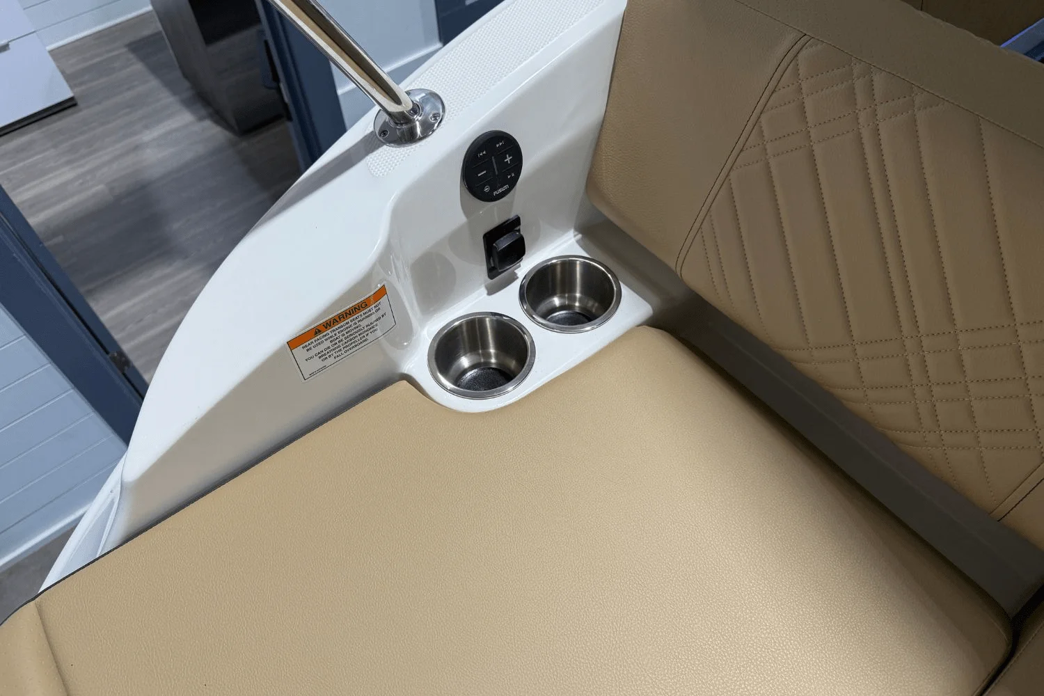 2026 Sea Ray SDX 230 Image Thumbnail #12