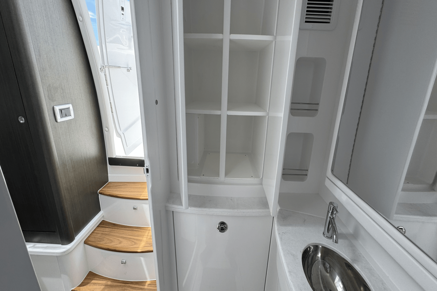 2025 Intrepid 41 PANACEA Image Thumbnail #47