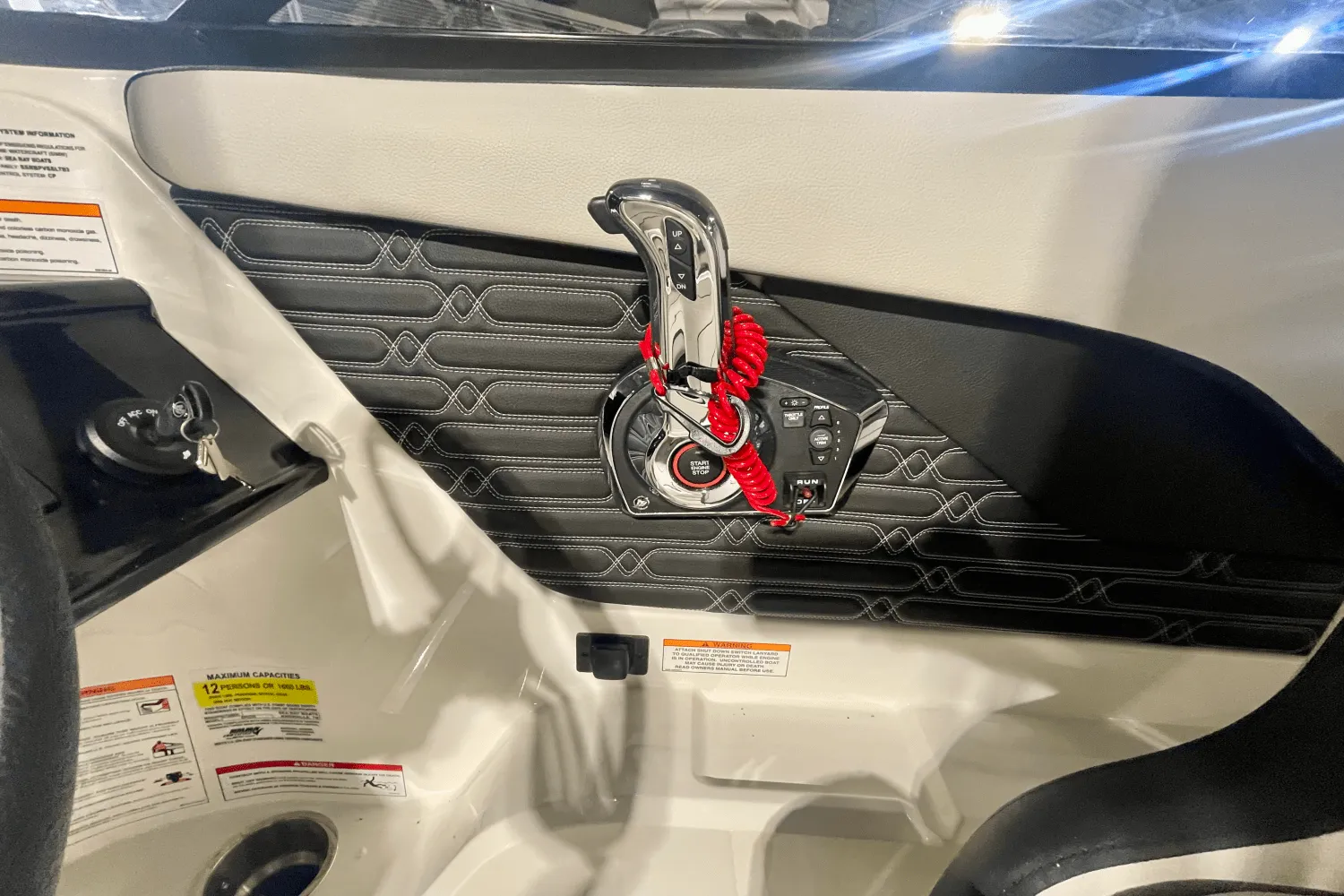 2025 Sea Ray SPX 210 Outboard Image Thumbnail #11