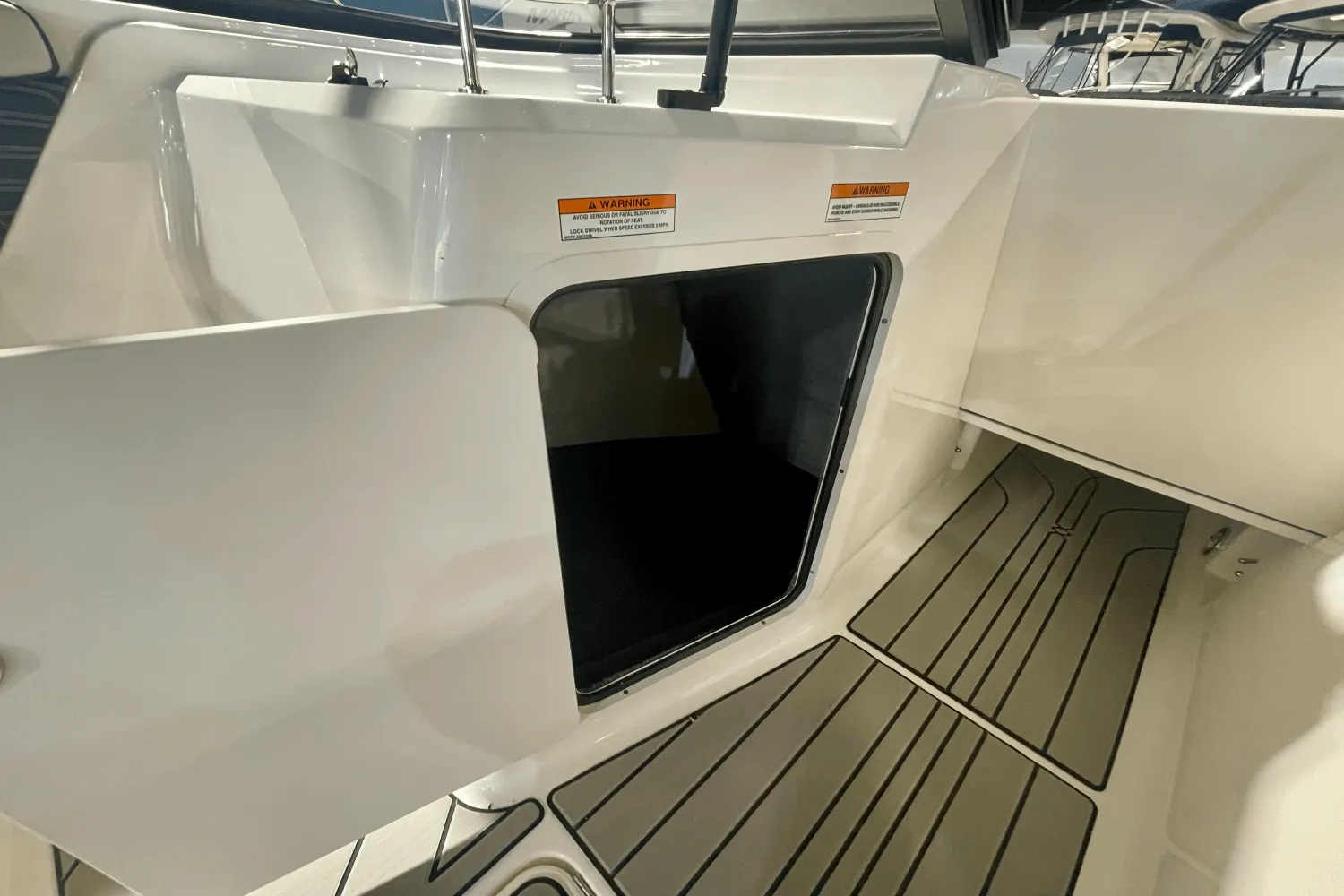 2025 Sea Ray SPX 210 Outboard Image Thumbnail #14