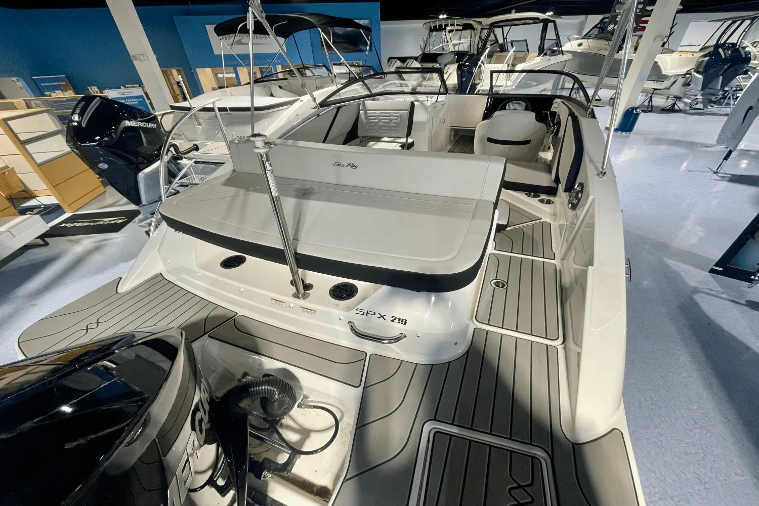 2025 Sea Ray SPX 210 Outboard Image Thumbnail #2