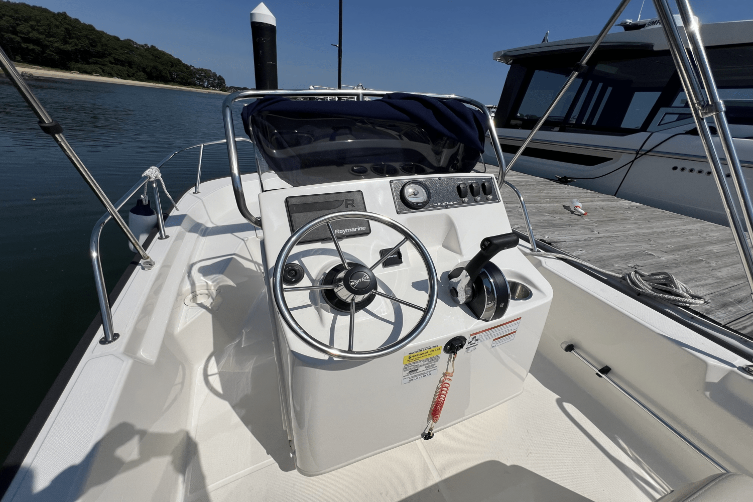 2022 Boston Whaler 150 MONTAUK Image Thumbnail #2
