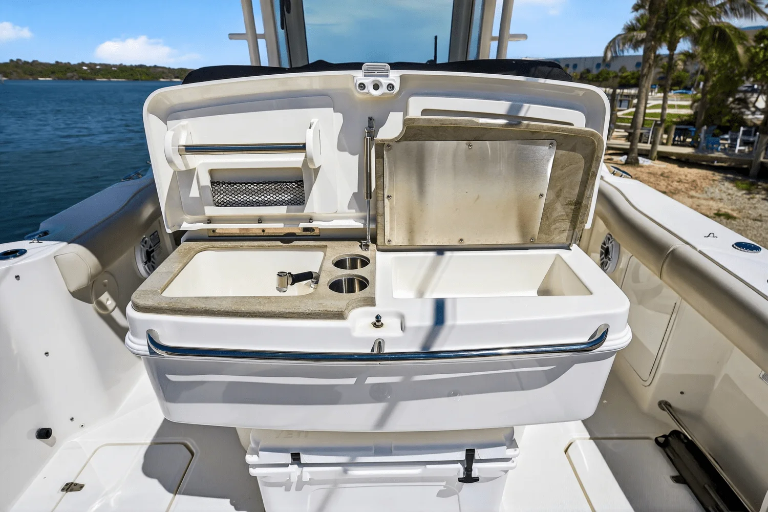 2021 Boston Whaler 330 OUTRAGE Image Thumbnail #41