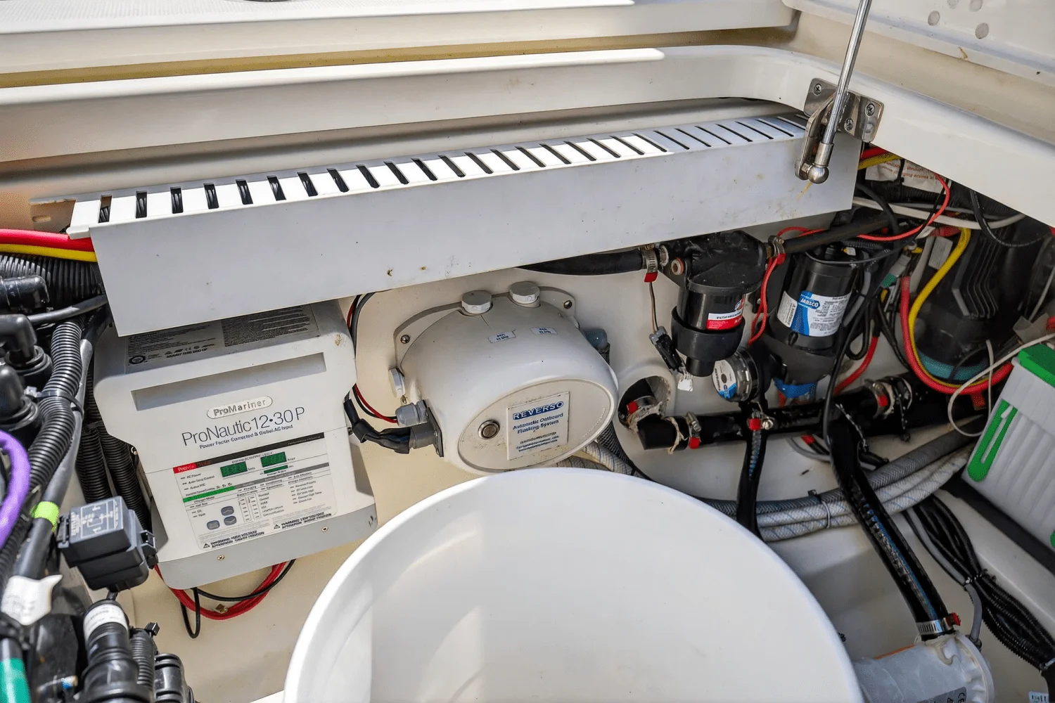 2021 Boston Whaler 330 OUTRAGE Image Thumbnail #58