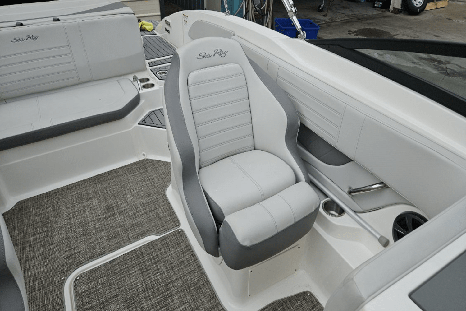 2020 Sea Ray 21 SPX Image Thumbnail #9