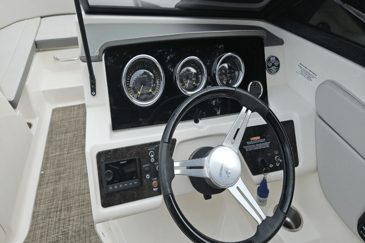 2020 Sea Ray 21 SPX Image Thumbnail #12