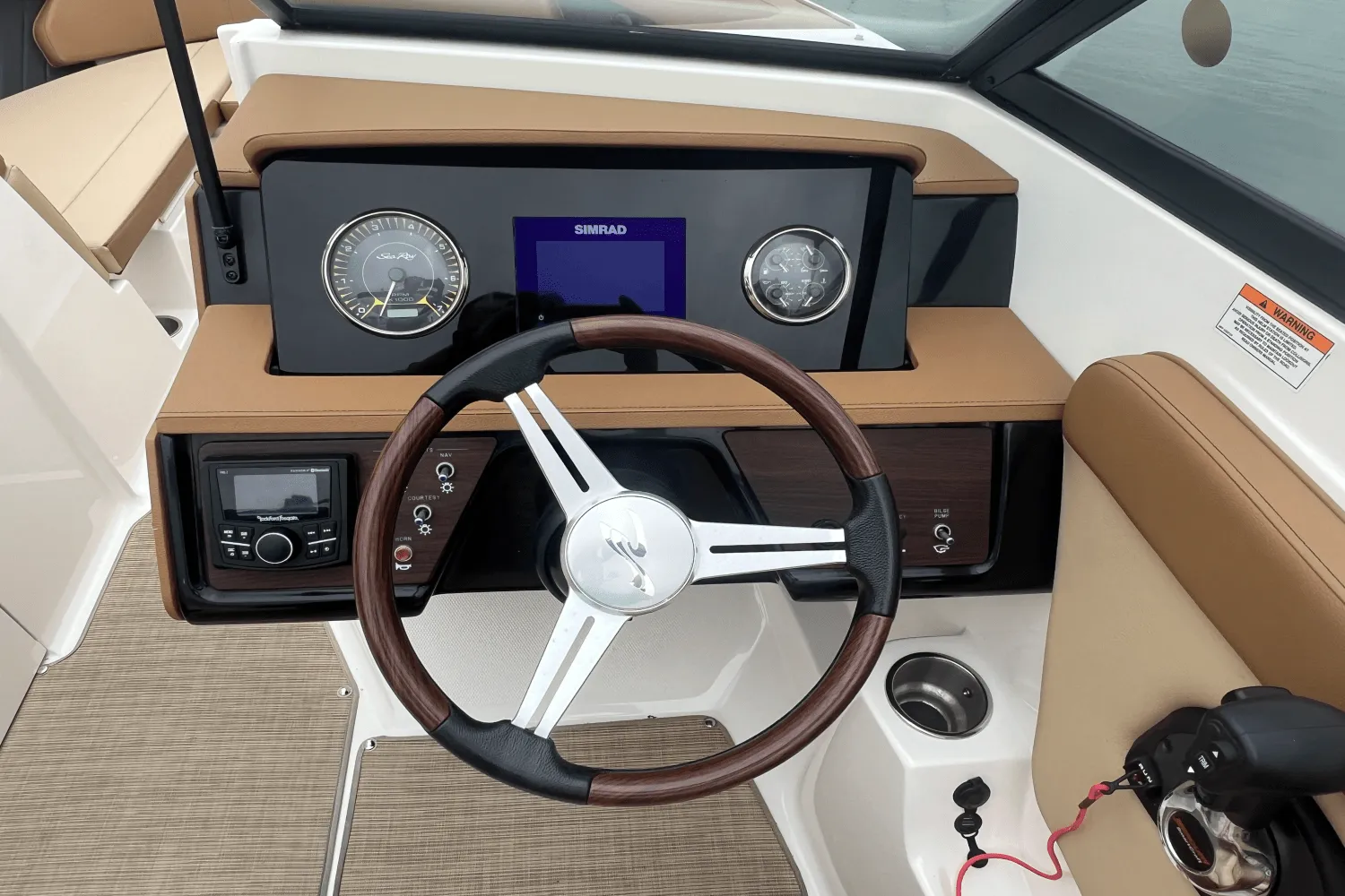2018 Sea Ray 230 SPX OUTBOARD Image Thumbnail #9