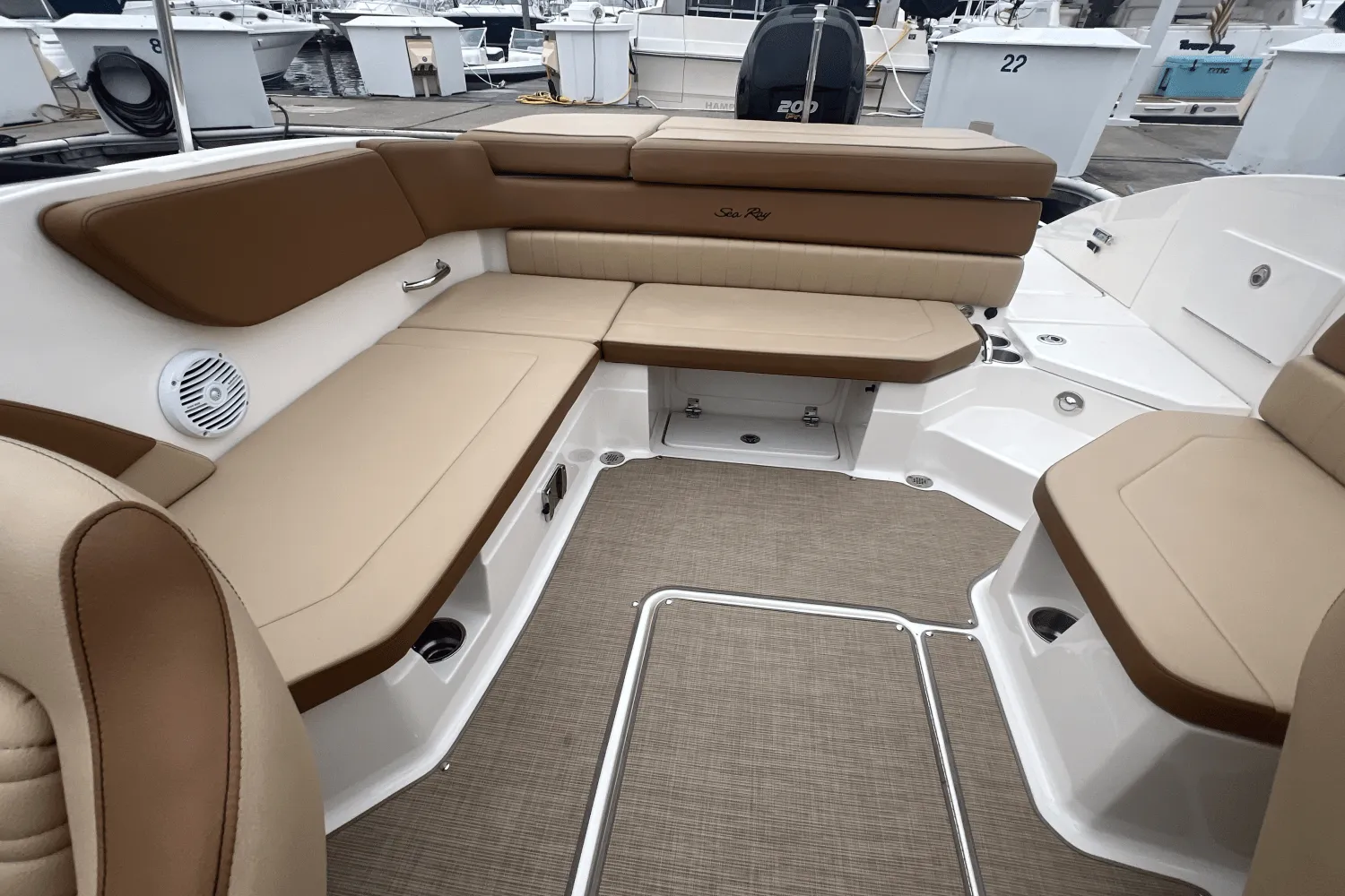 2018 Sea Ray 230 SPX OUTBOARD Image Thumbnail #22
