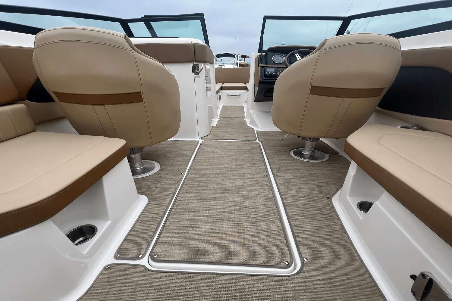 2018 Sea Ray 230 SPX OUTBOARD Image Thumbnail #20