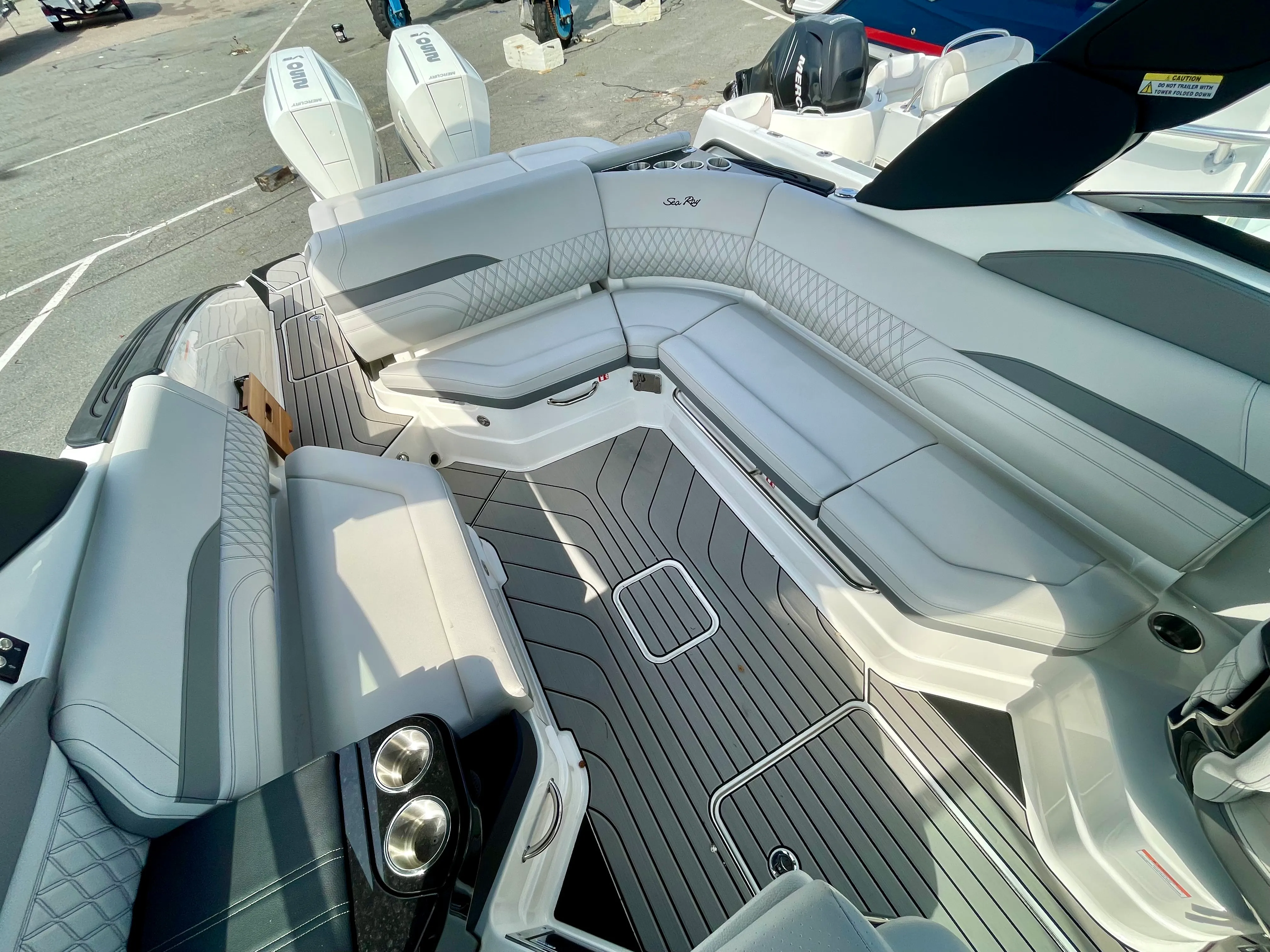 2026 Sea Ray SLX 280 Outboard Image Thumbnail #10