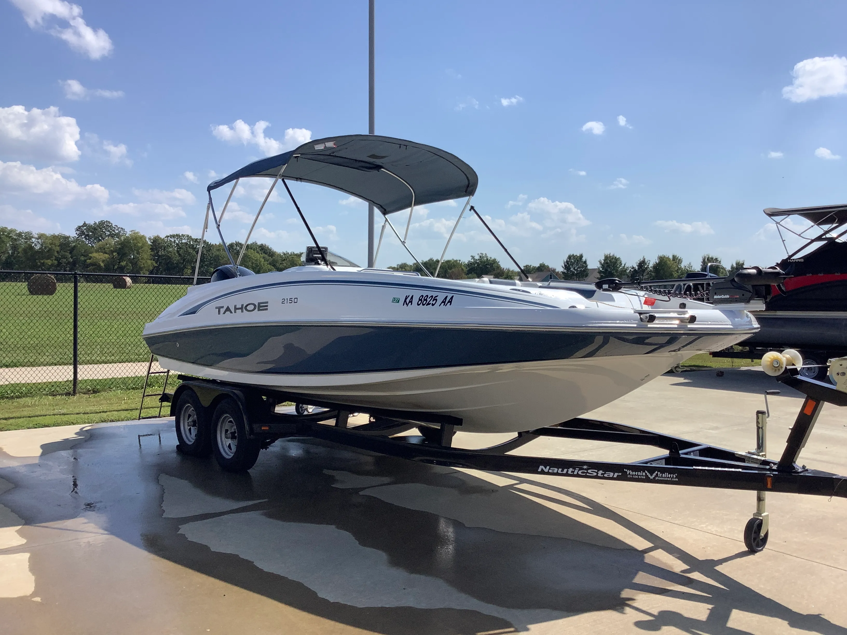 2018 Sun Tracker TAHOE 2150 Image Thumbnail #1