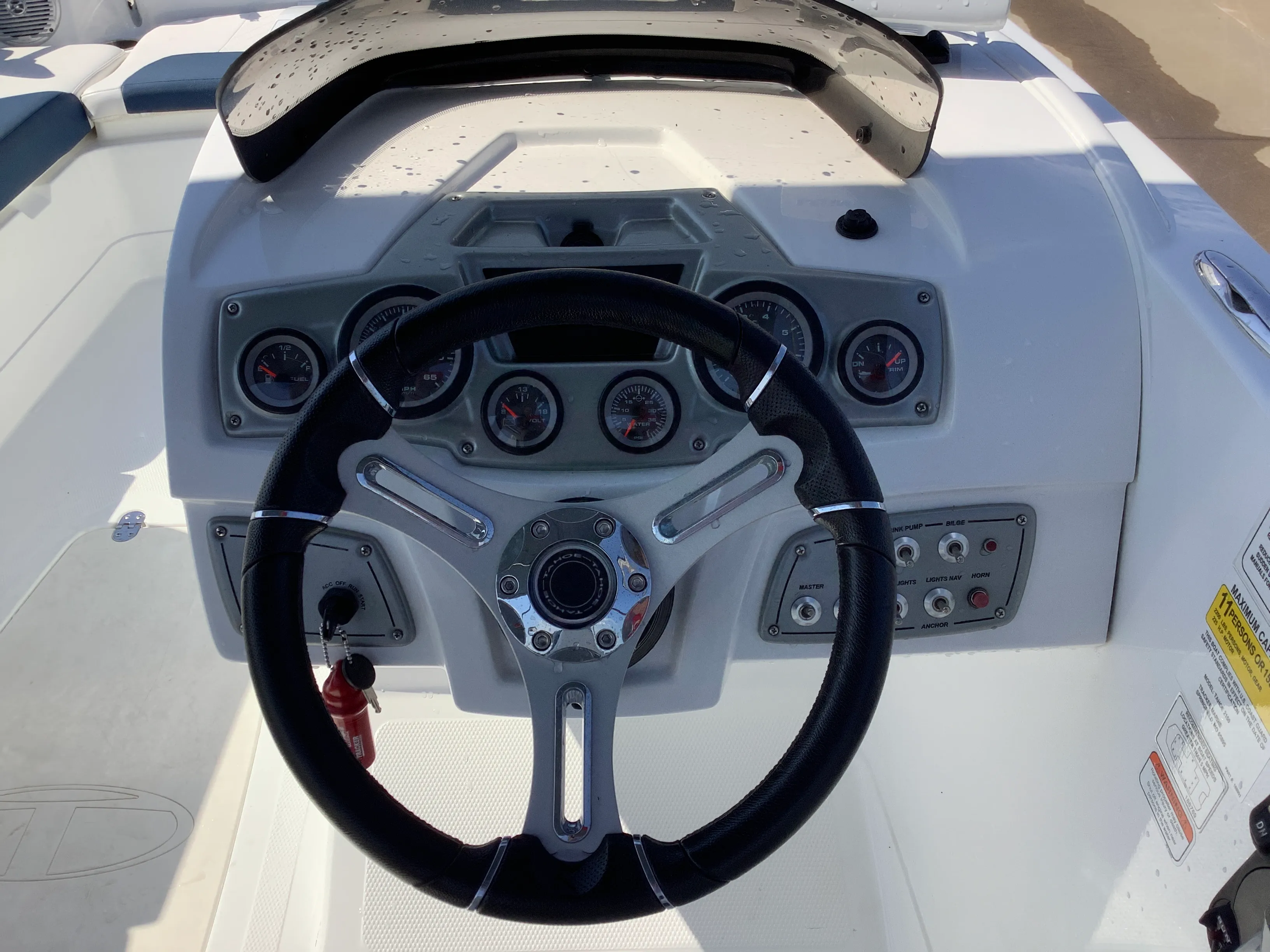 2018 Sun Tracker TAHOE 2150 Image Thumbnail #13