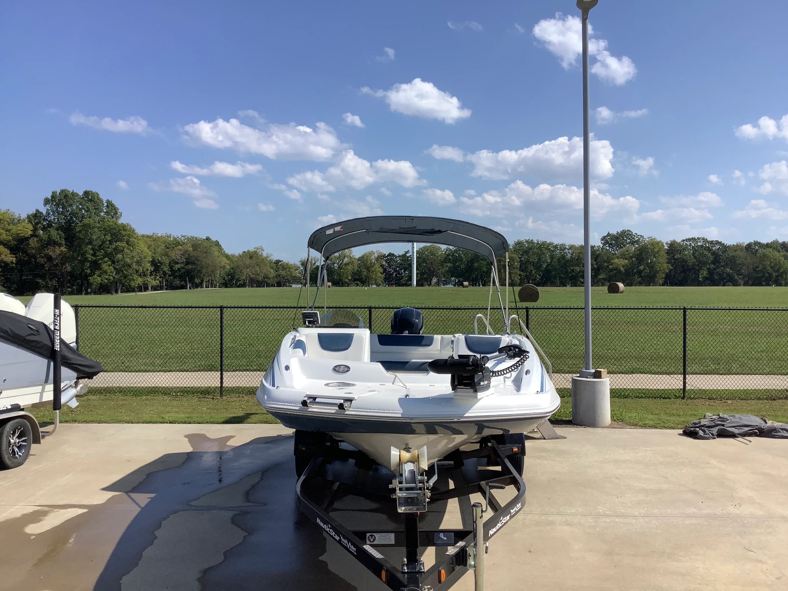 2018 Sun Tracker TAHOE 2150 Image Thumbnail #2