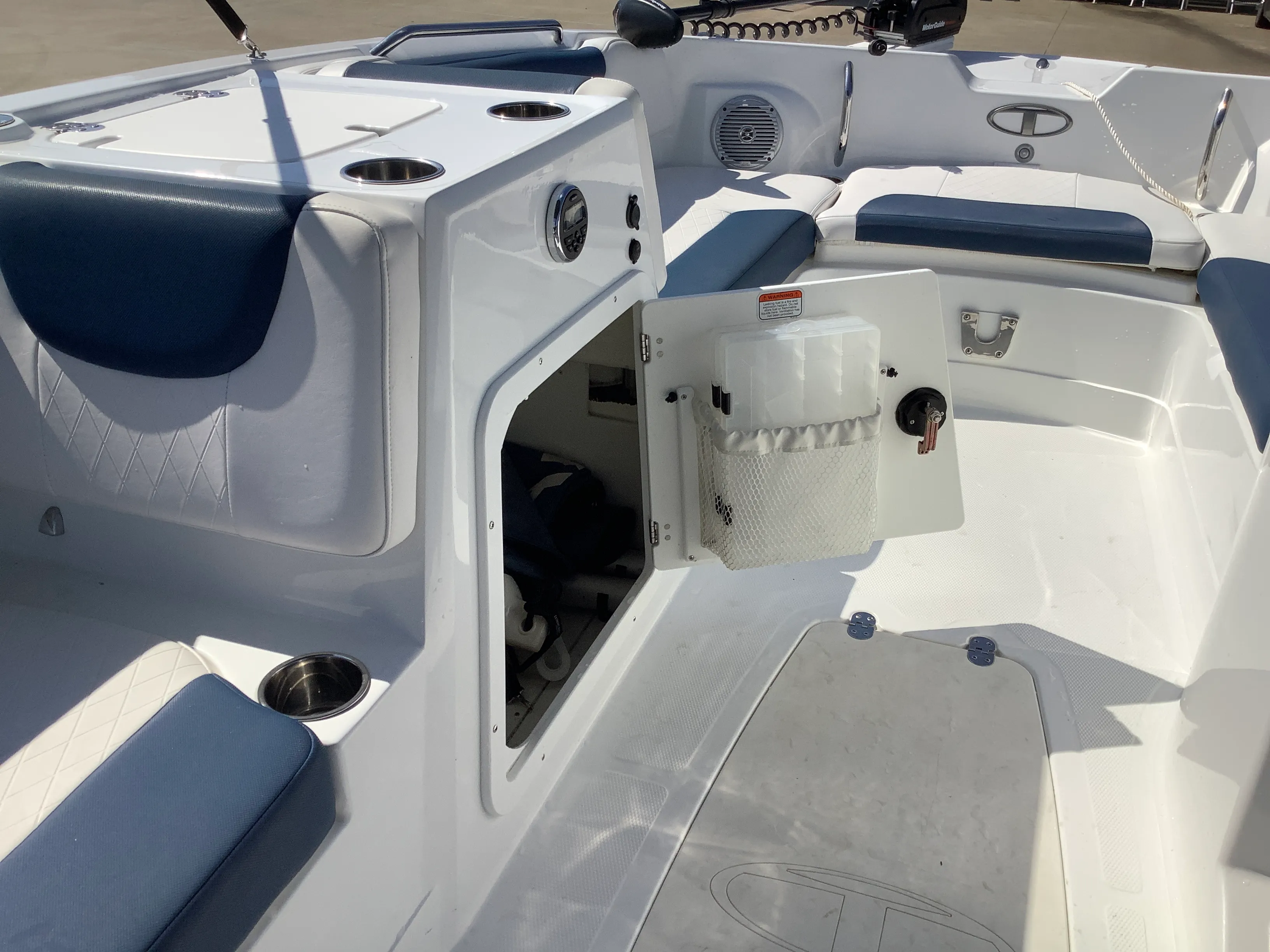 2018 Sun Tracker TAHOE 2150 Image Thumbnail #16