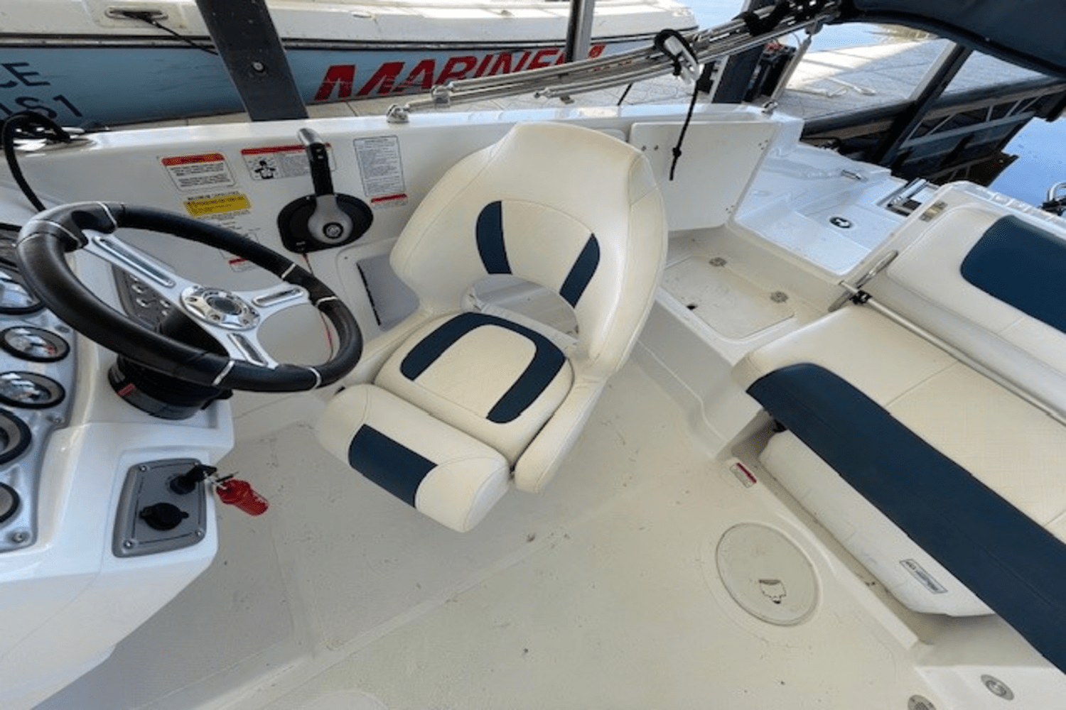 2018 Sun Tracker TAHOE 2150 Image Thumbnail #11