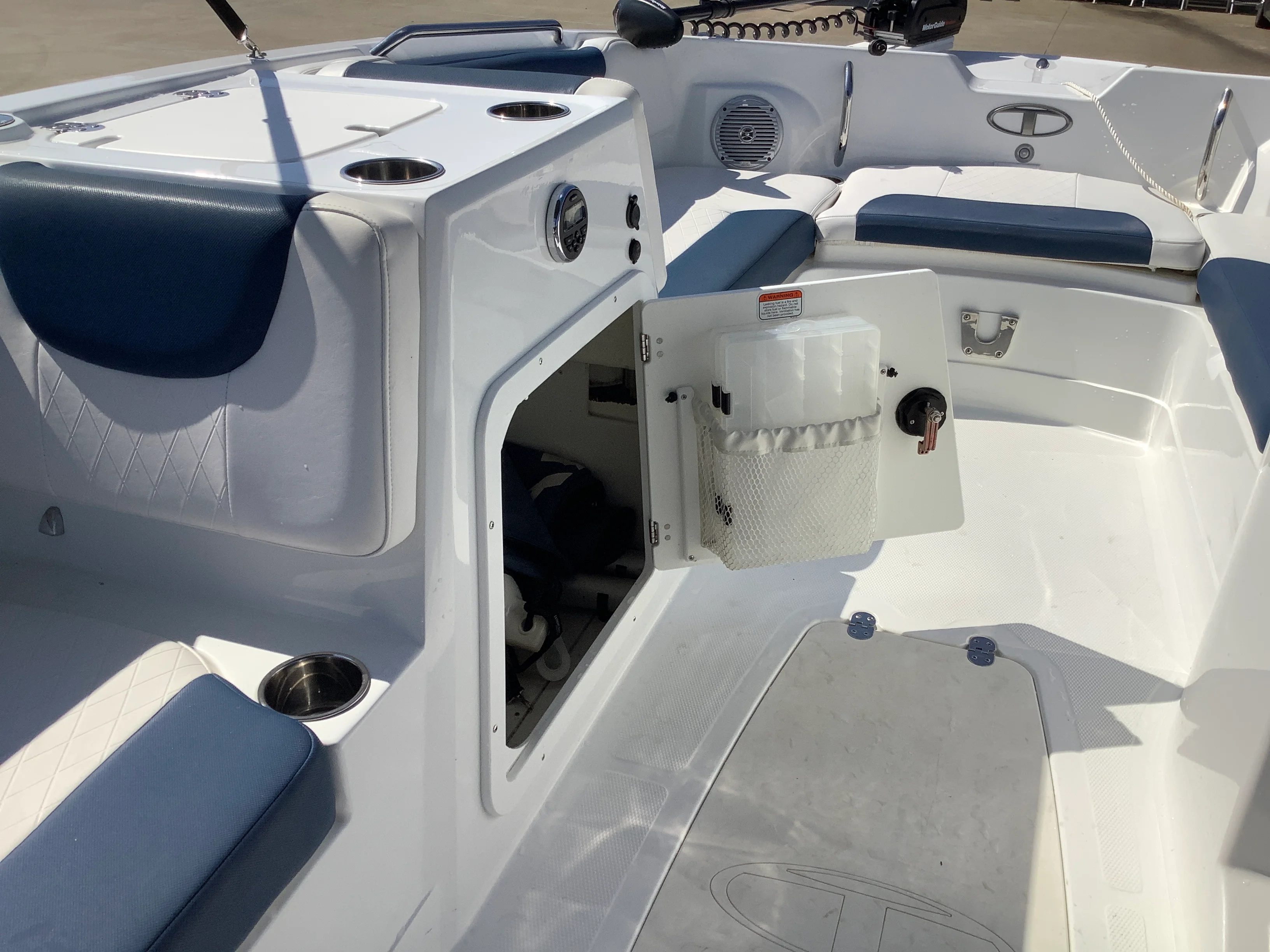 2018 Sun Tracker TAHOE 2150 Image Thumbnail #16