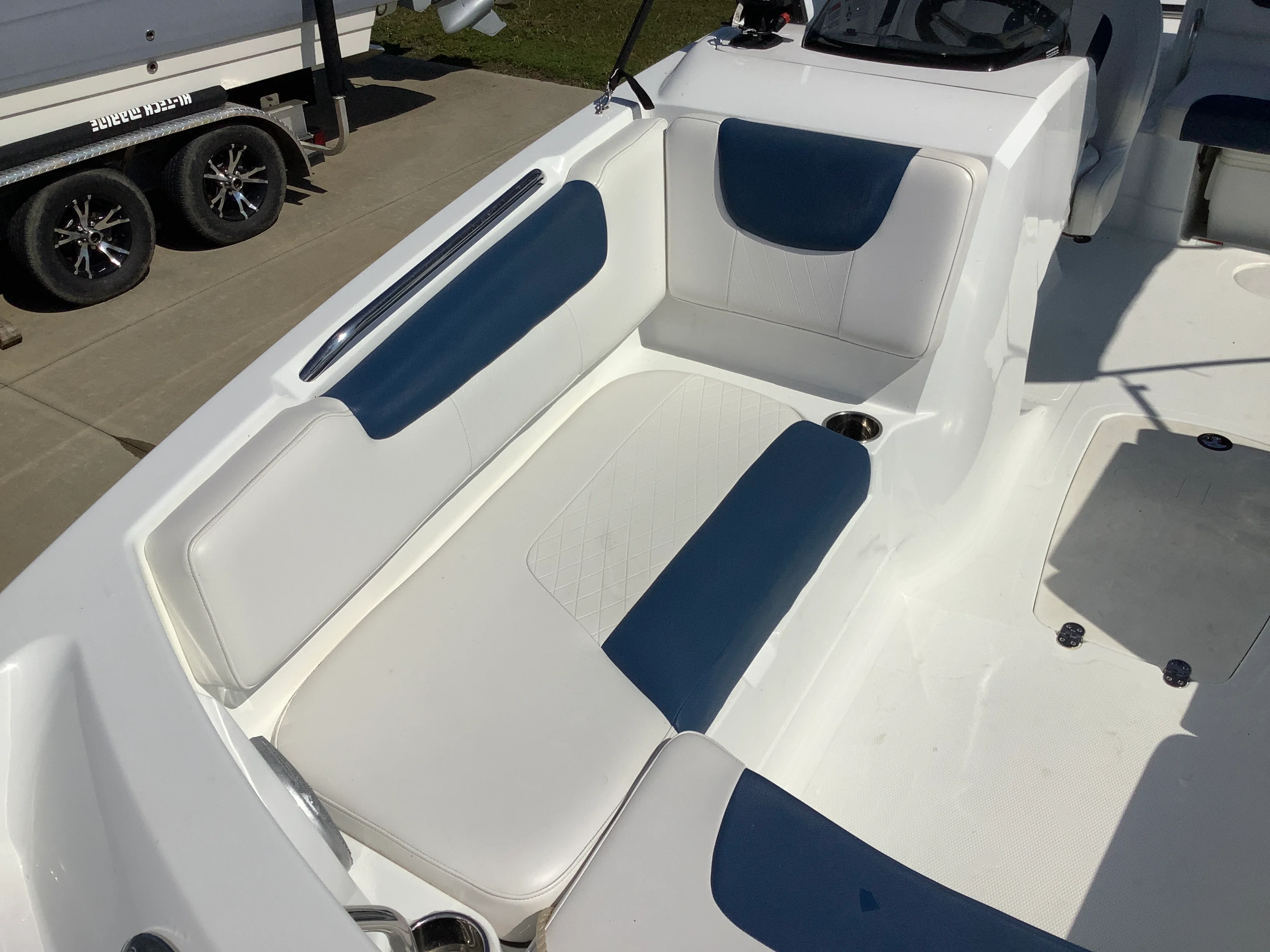 2018 Sun Tracker TAHOE 2150 Image Thumbnail #19