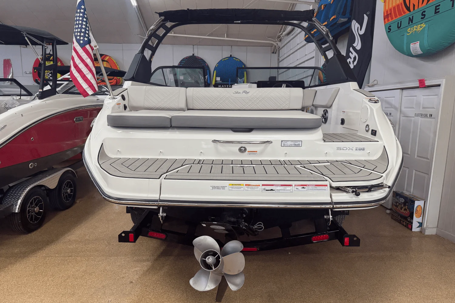 2026 Sea Ray SDX 230 Image Thumbnail #2