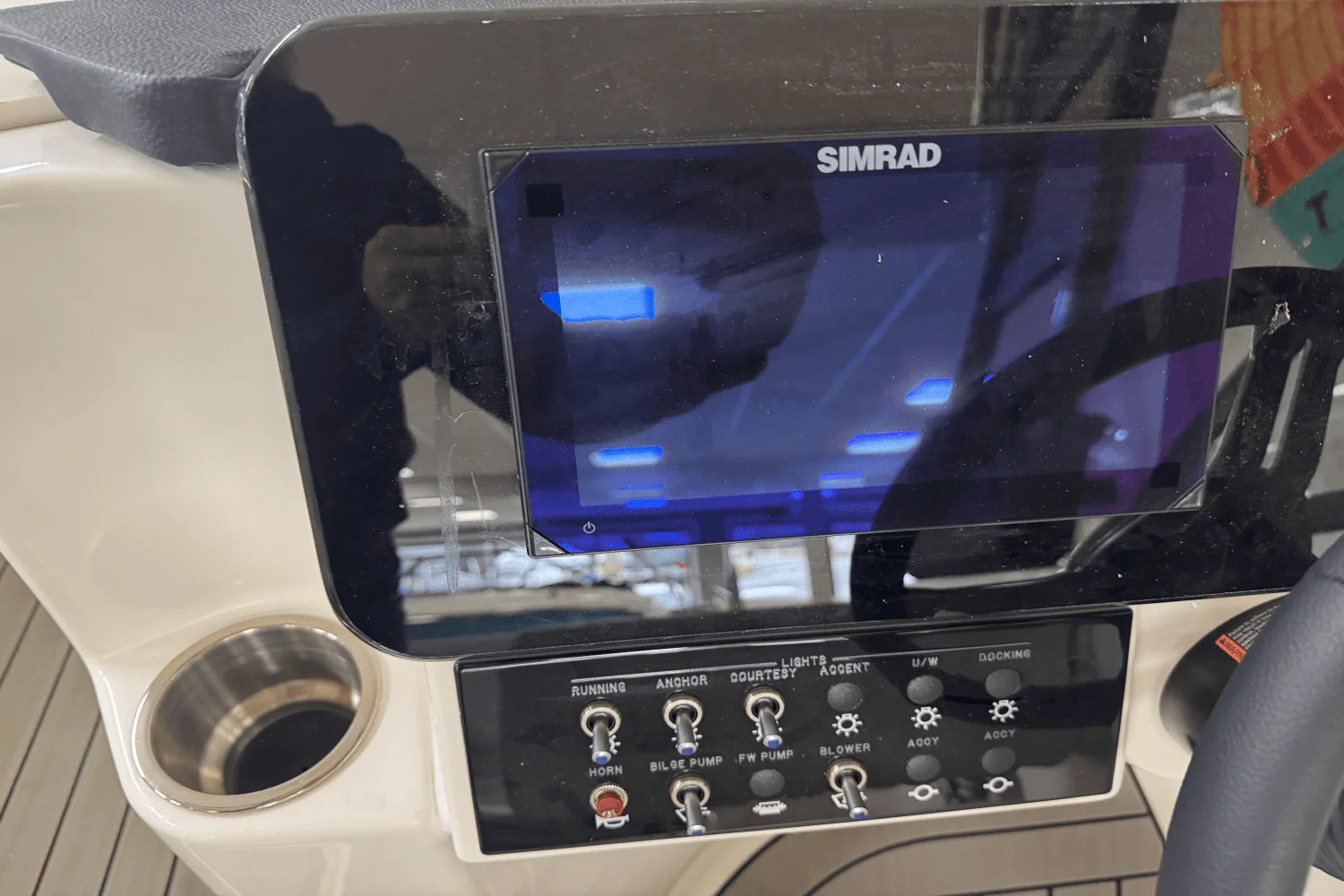 2026 Sea Ray SDX 230 Image Thumbnail #21