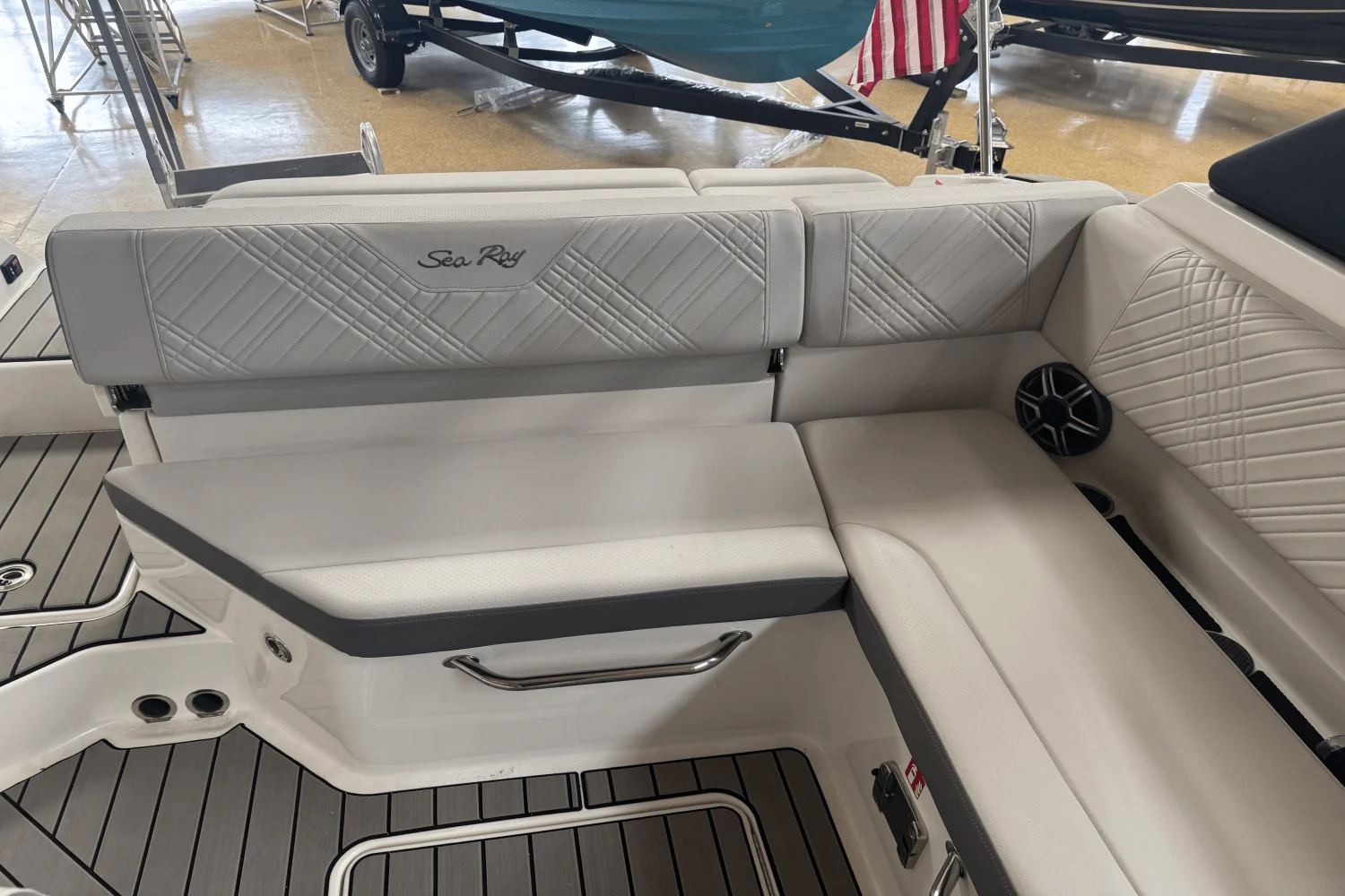 2026 Sea Ray SDX 230 Image Thumbnail #15