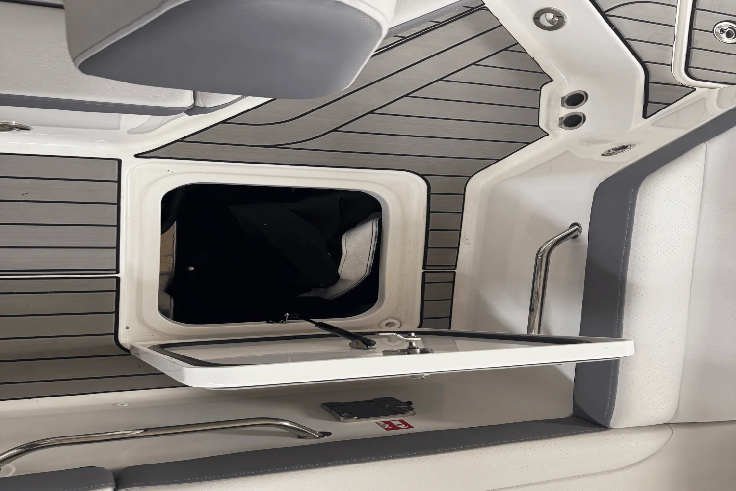 2026 Sea Ray SDX 230 Image Thumbnail #24