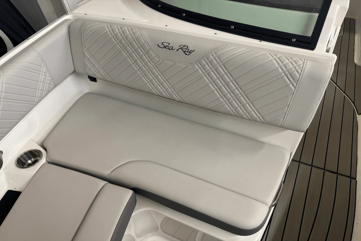 2026 Sea Ray SDX 230 Image Thumbnail #7