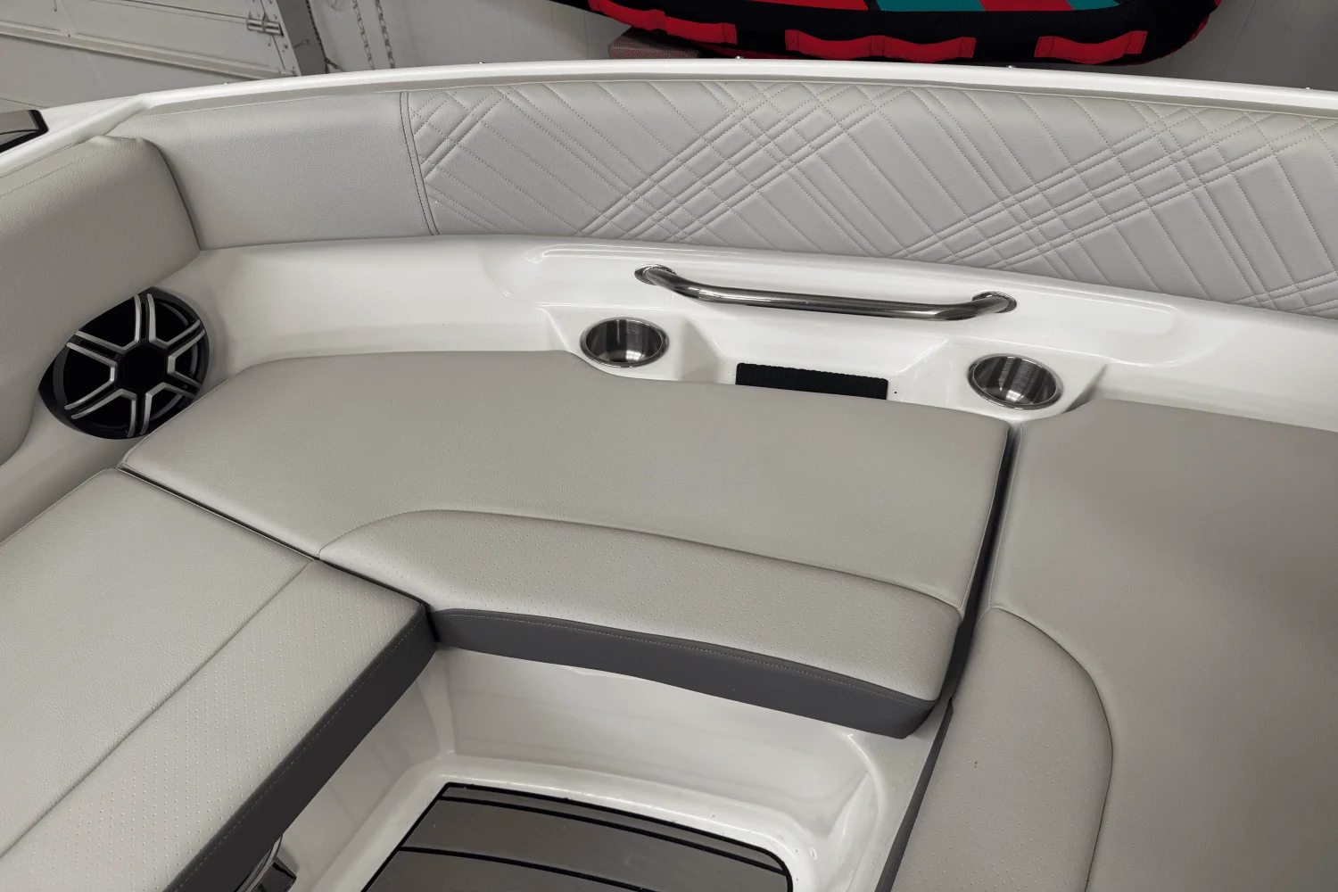 2026 Sea Ray SDX 230 Image Thumbnail #6