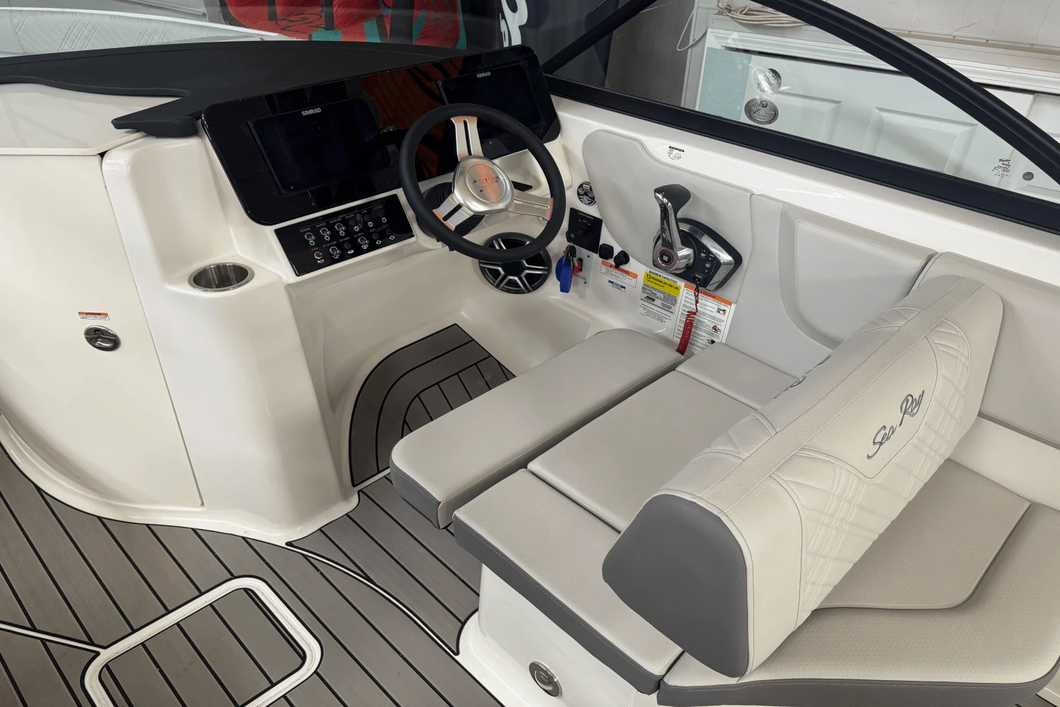 2026 Sea Ray SDX 230 Image Thumbnail #18