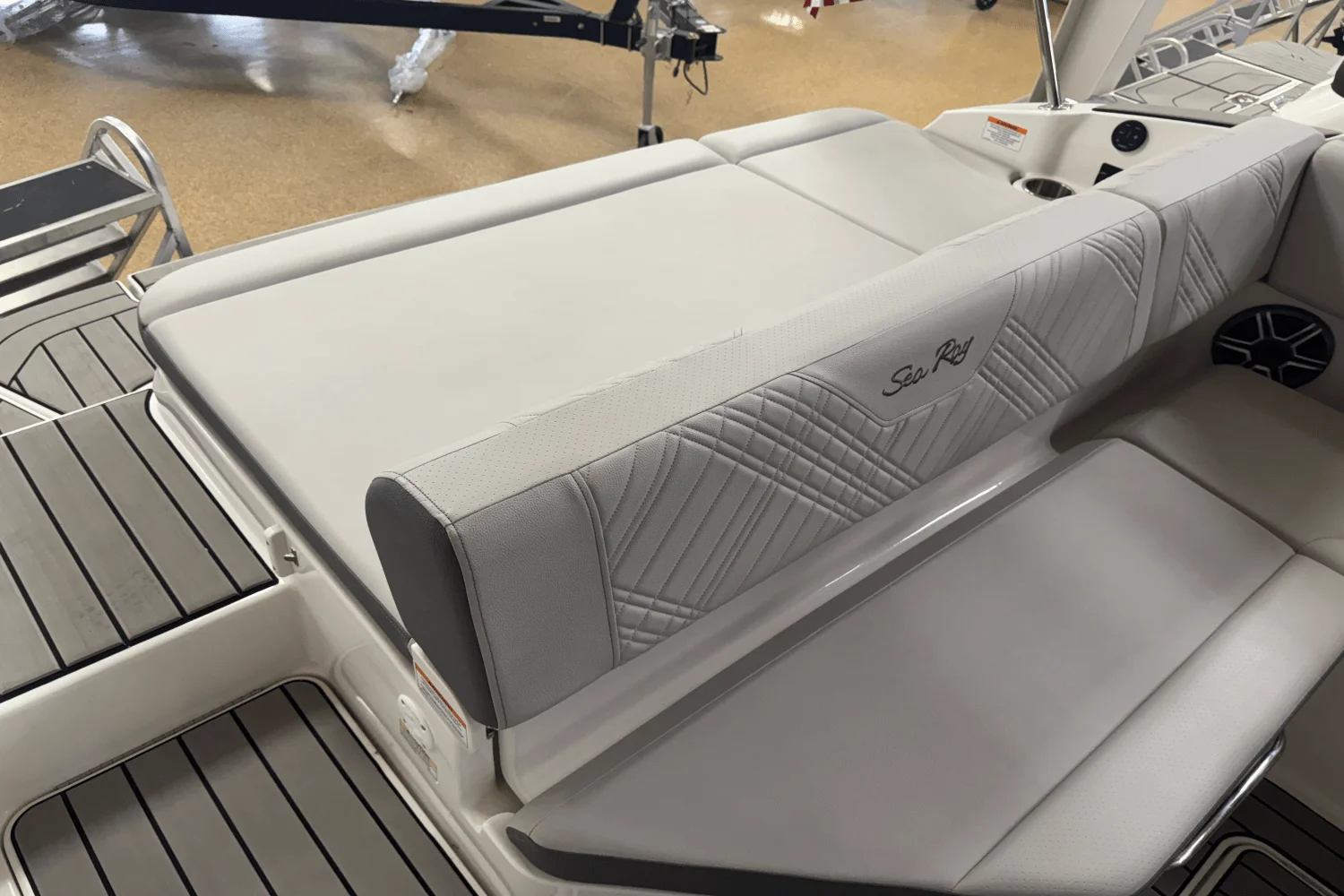 2026 Sea Ray SDX 230 Image Thumbnail #30