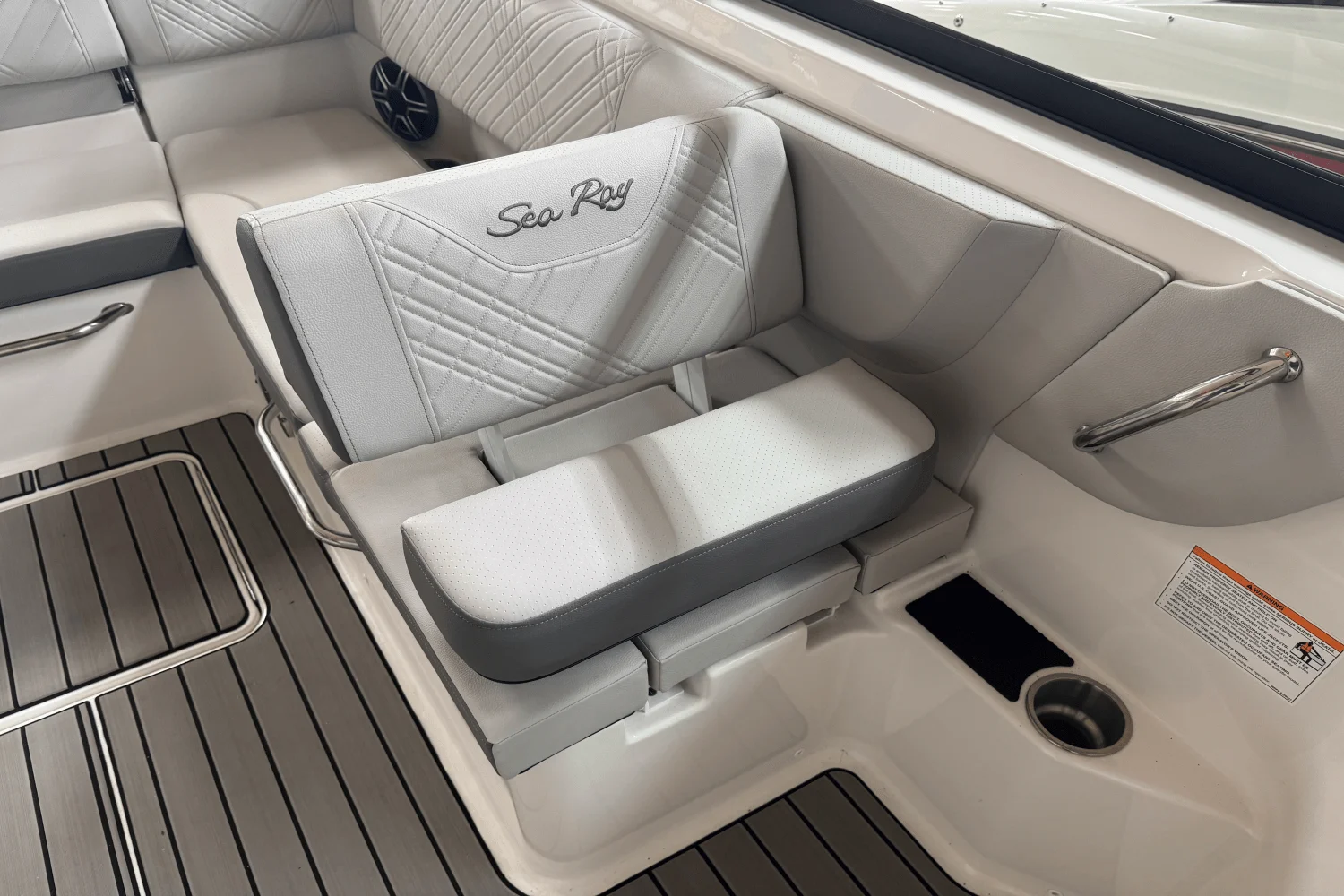 2026 Sea Ray SDX 230 Image Thumbnail #13