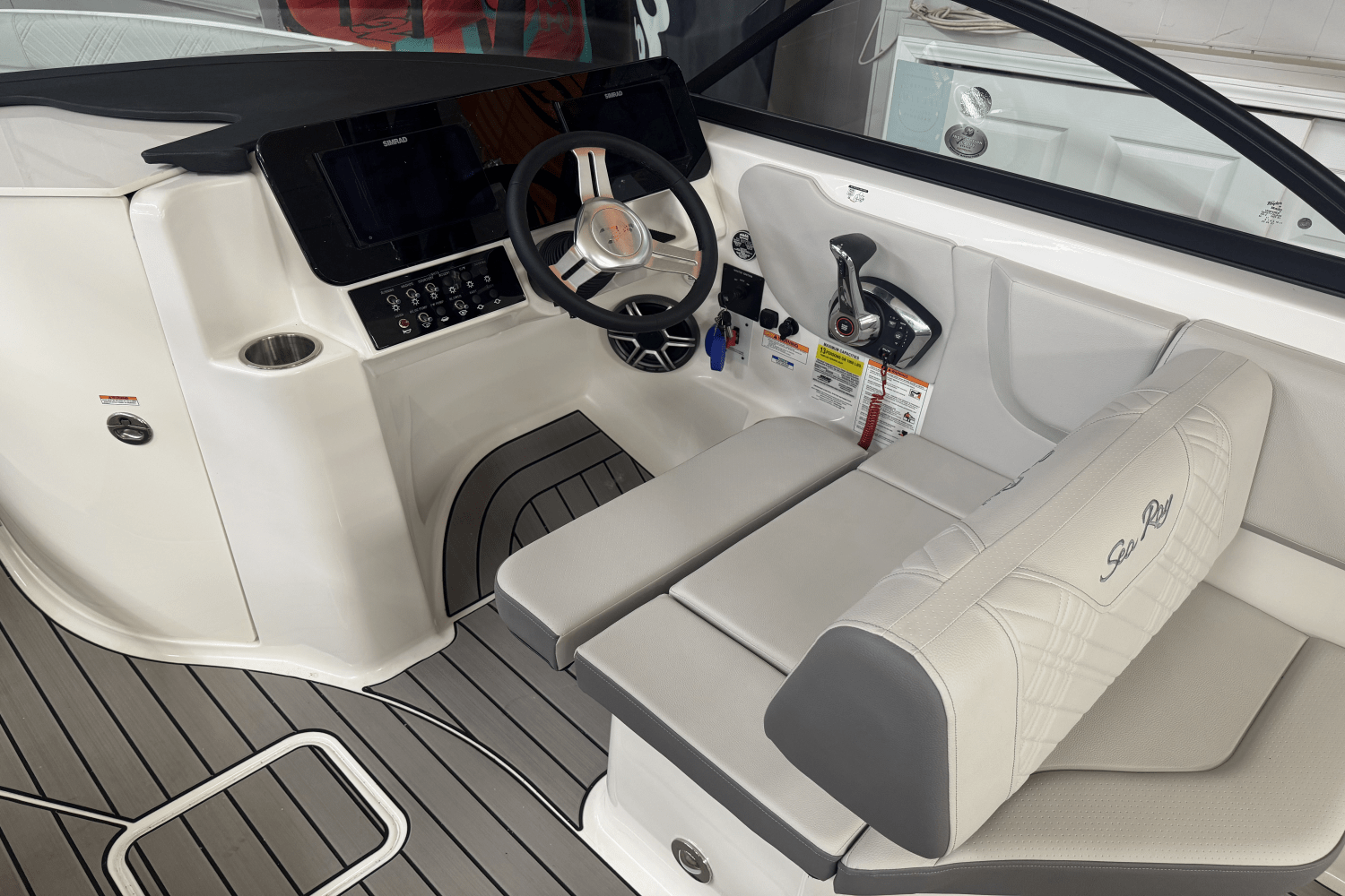 2026 Sea Ray SDX 230 Image Thumbnail #18