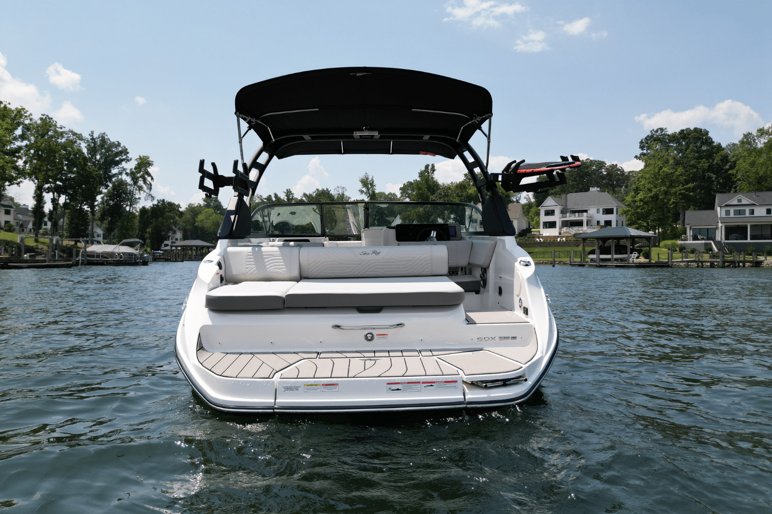 2026 Sea Ray SDX 230 Surf Image Thumbnail #2