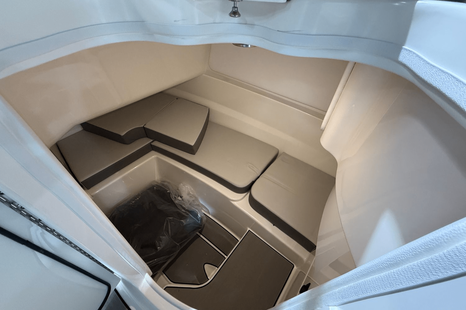 2026 Sea Ray SDX 230 Surf Image Thumbnail #16