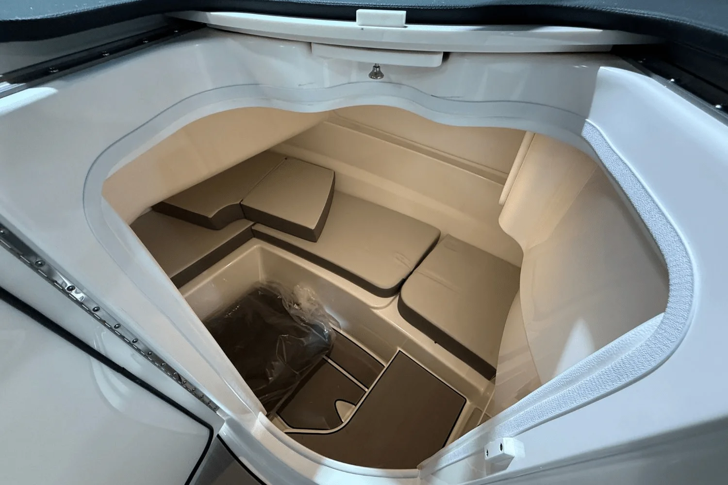 2026 Sea Ray SDX 230 Surf Image Thumbnail #15