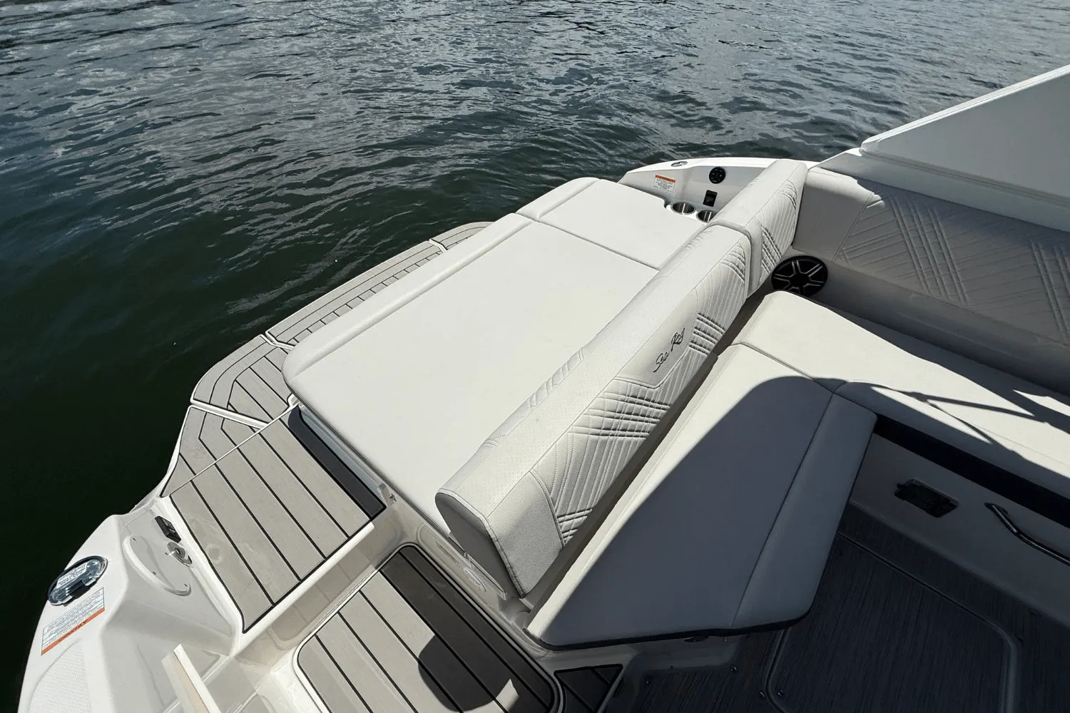 2026 Sea Ray SDX 230 Image Thumbnail #8
