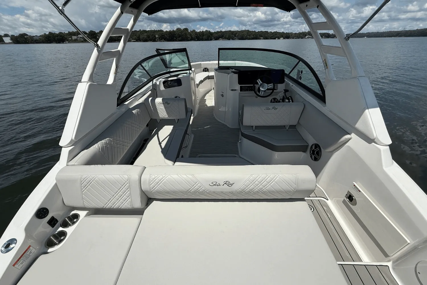2026 Sea Ray SDX 230 Image Thumbnail #13