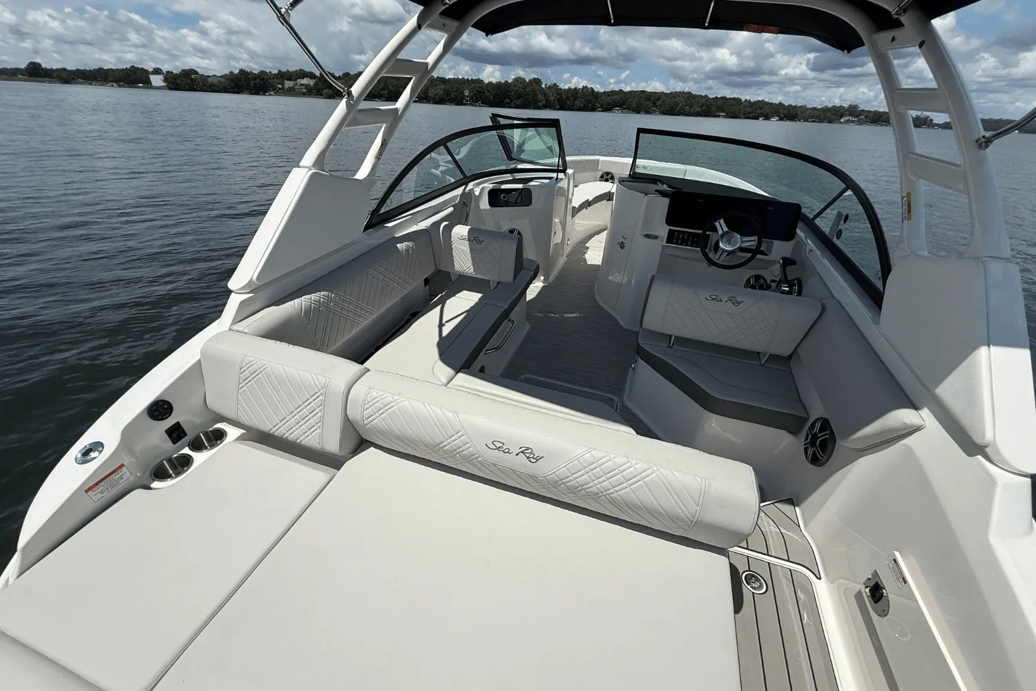2026 Sea Ray SDX 230 Image Thumbnail #14