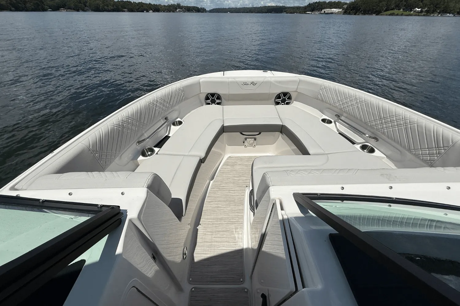 2026 Sea Ray SDX 230 Image Thumbnail #21