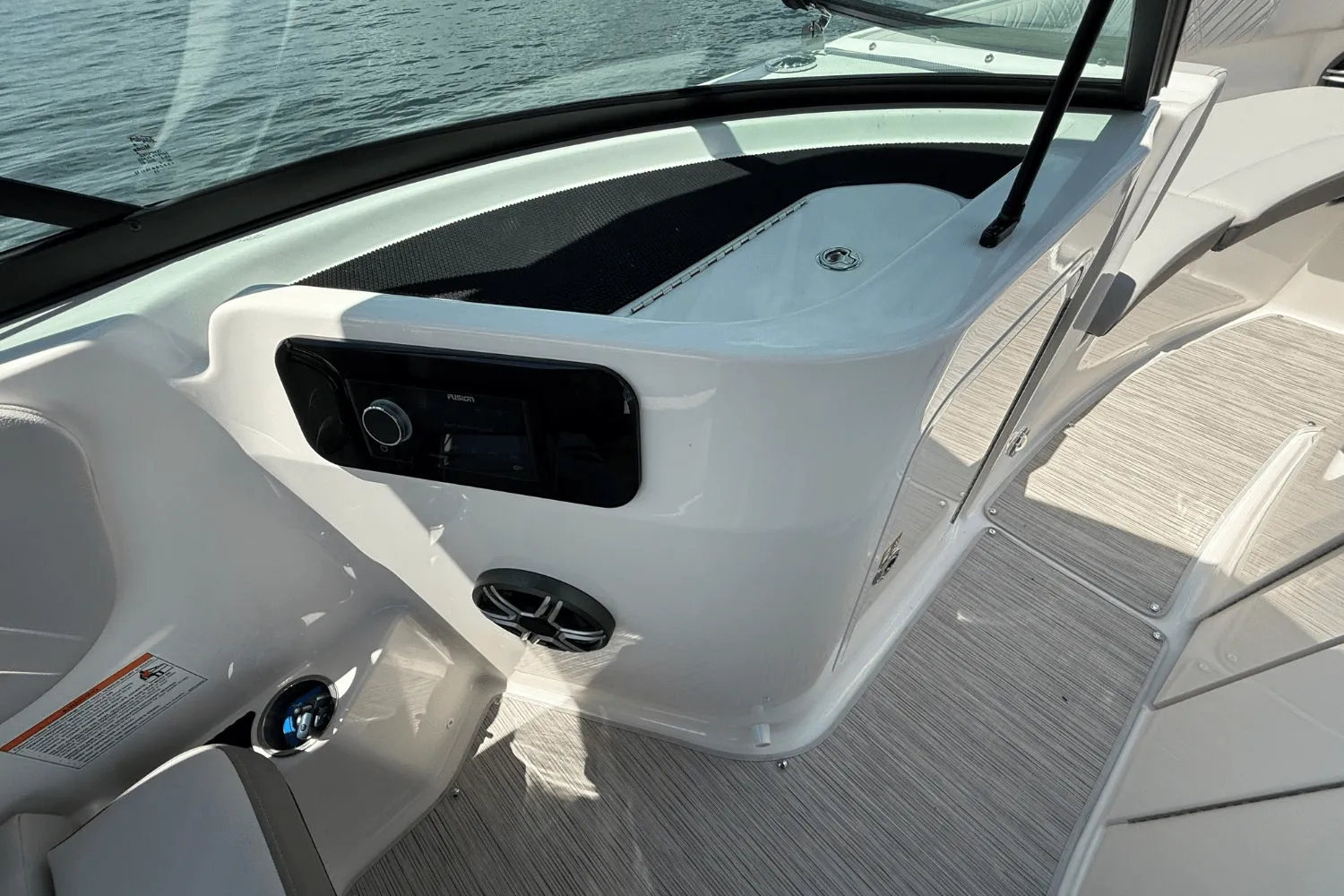 2026 Sea Ray SDX 230 Image Thumbnail #20
