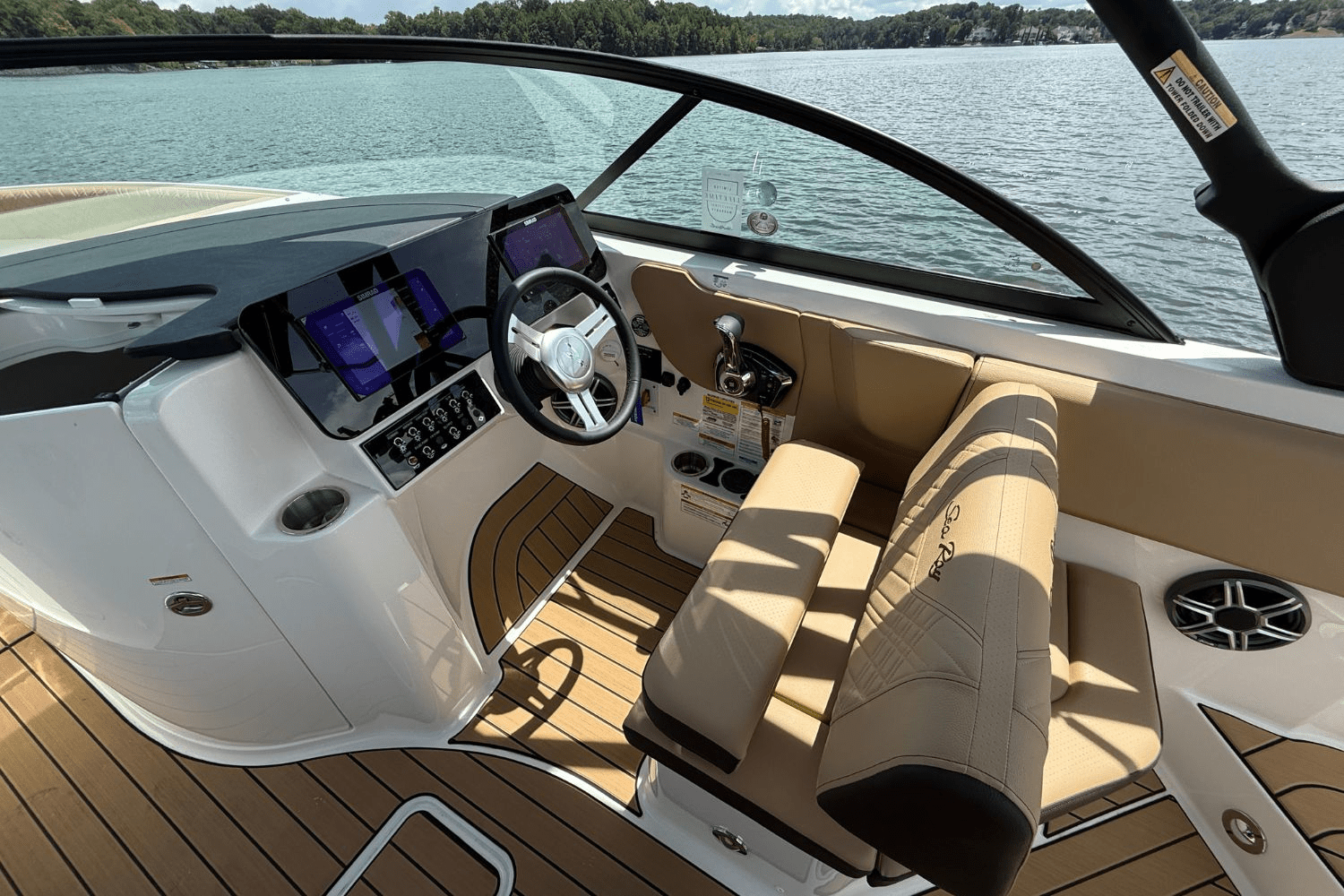 2026 Sea Ray SDX 230 Surf Image Thumbnail #17