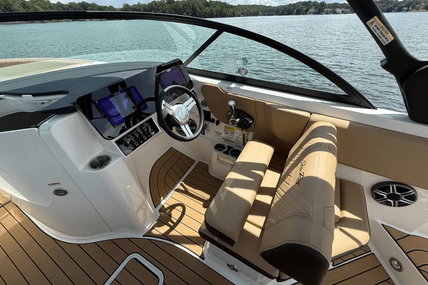 2026 Sea Ray SDX 230 Surf Image Thumbnail #17