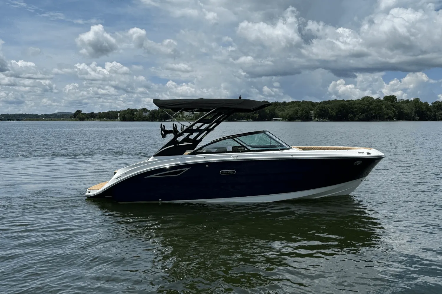 2026 Sea Ray SDX 230 Surf Image Thumbnail #6