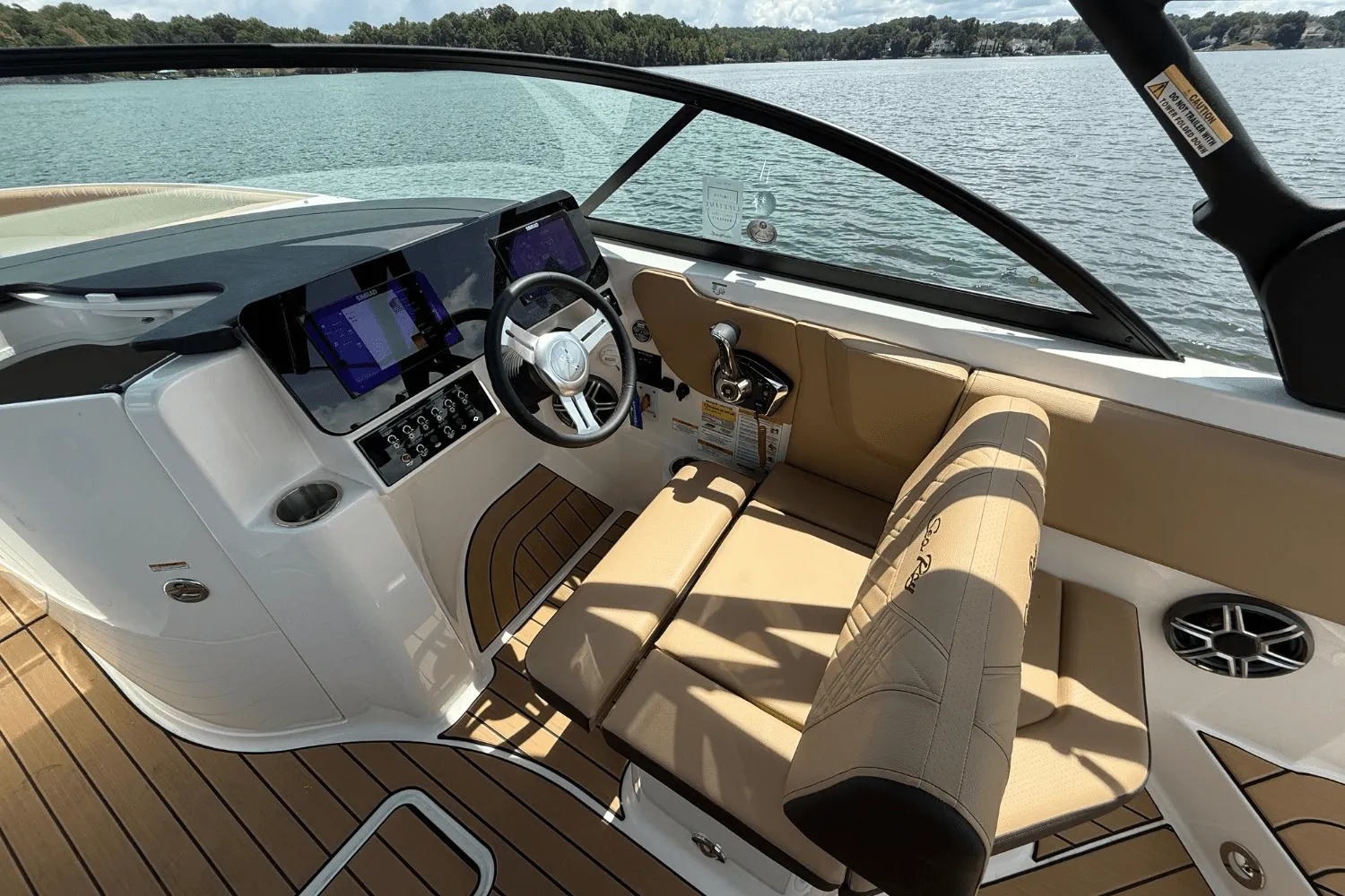 2026 Sea Ray SDX 230 Surf Image Thumbnail #16