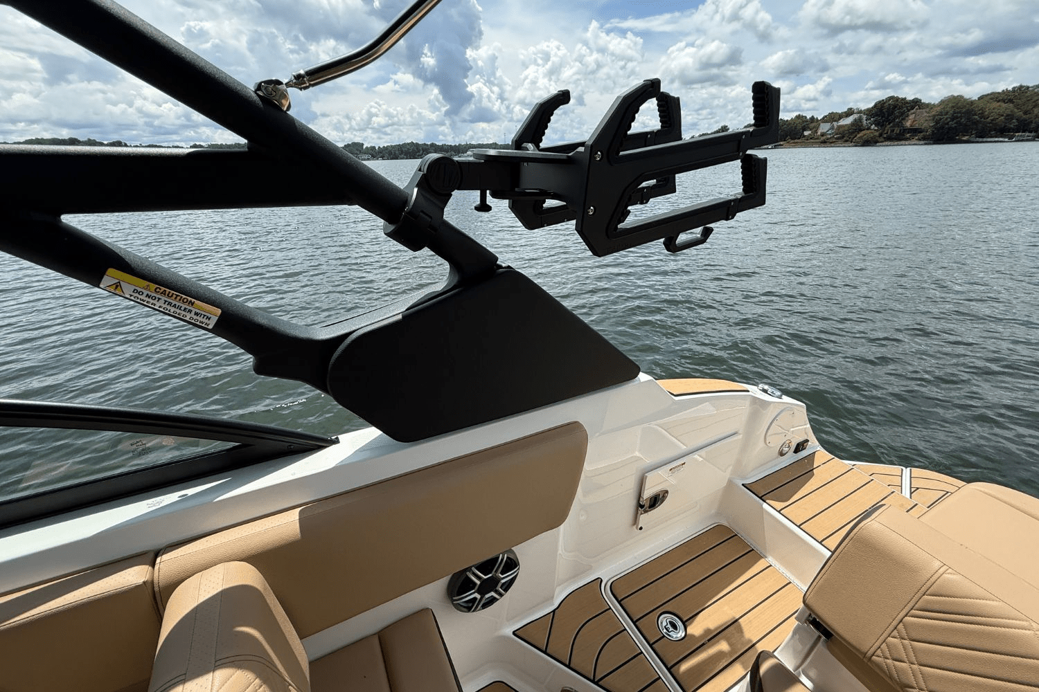 2026 Sea Ray SDX 230 Surf Image Thumbnail #10