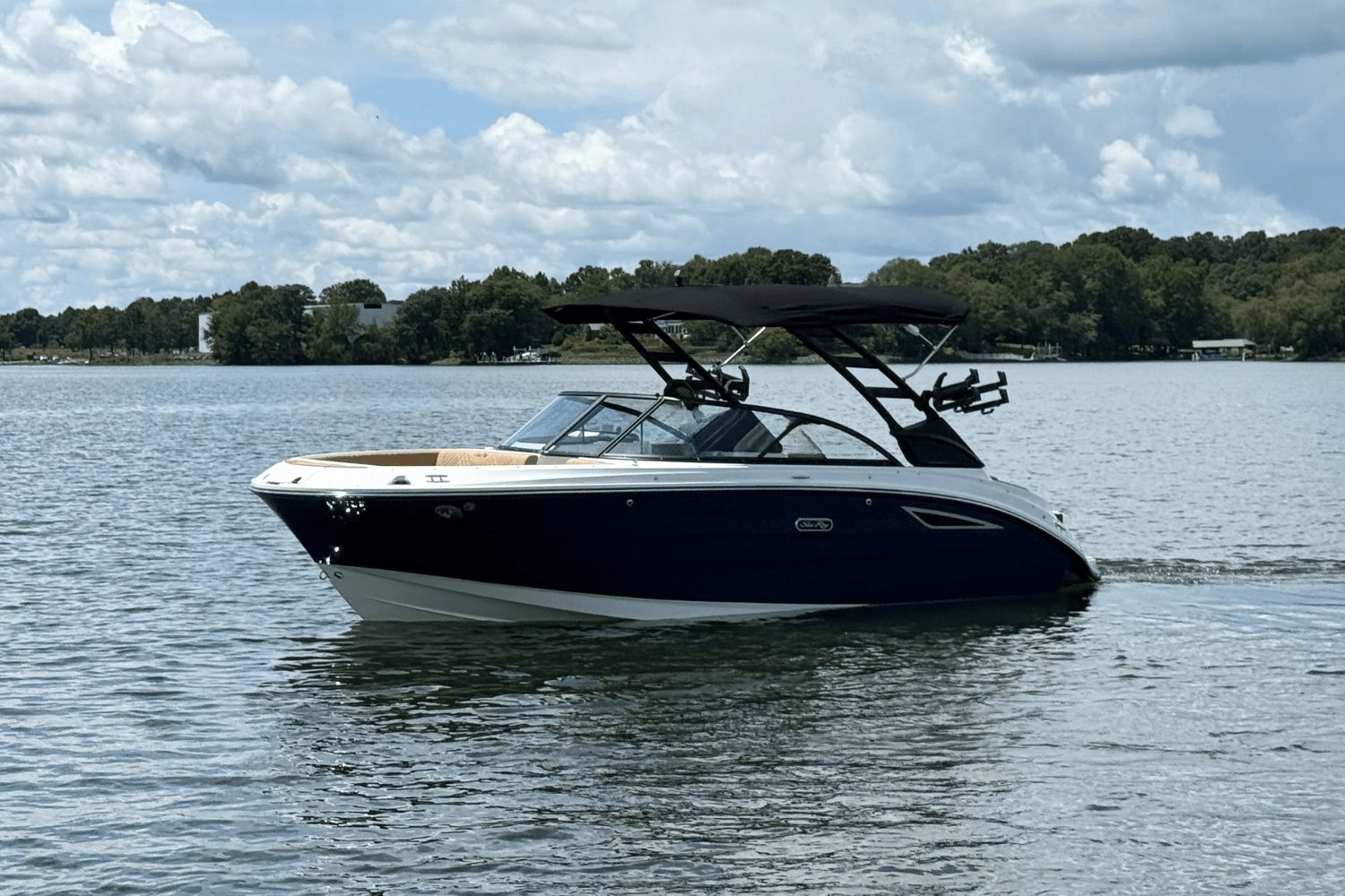 2026 Sea Ray SDX 230 Surf Image Thumbnail #3